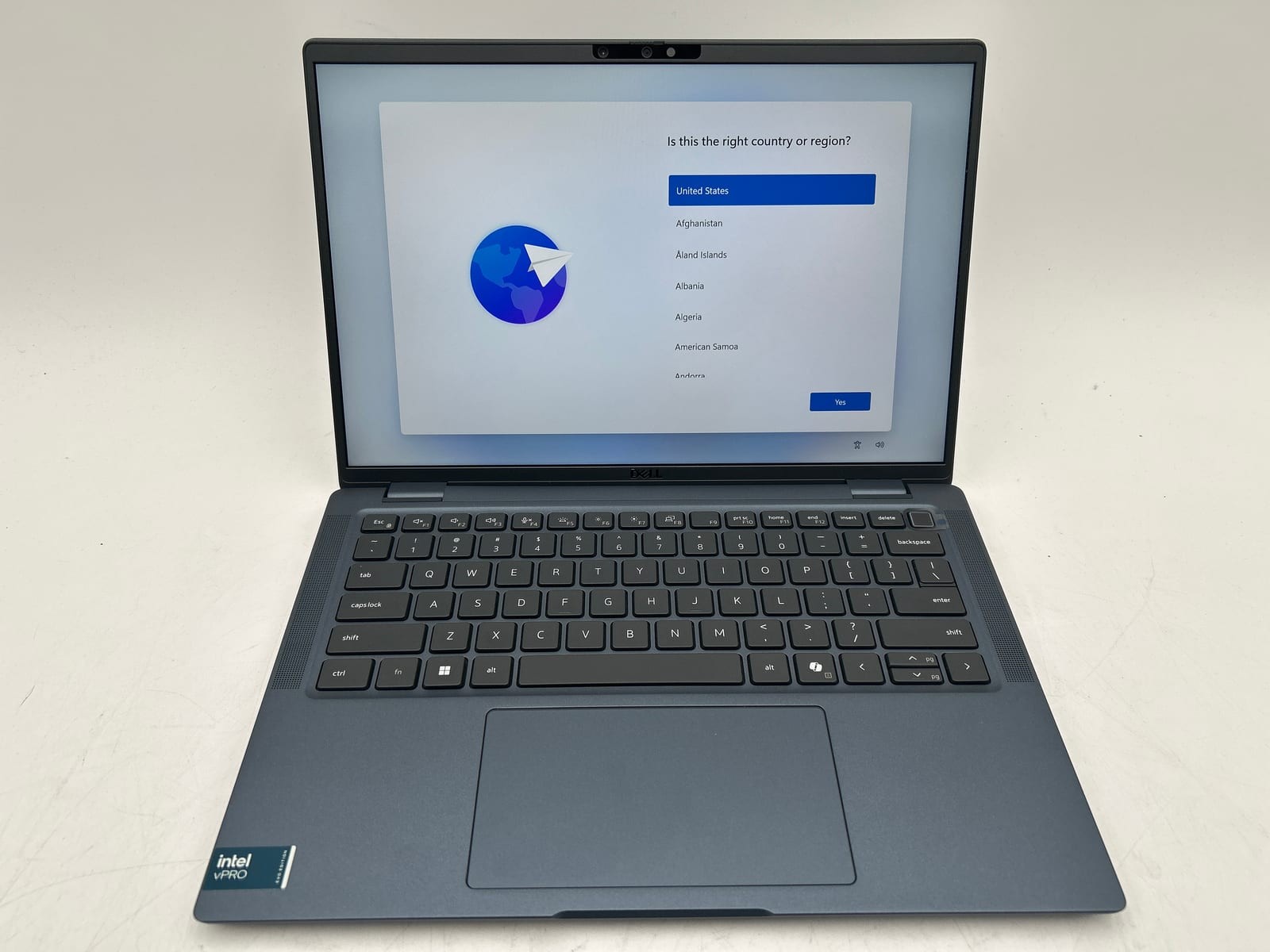 Dell Inc | Latitude 7450 | Ultra 7 165U | 16 GB RAM | 256GB | Win 11 Pro