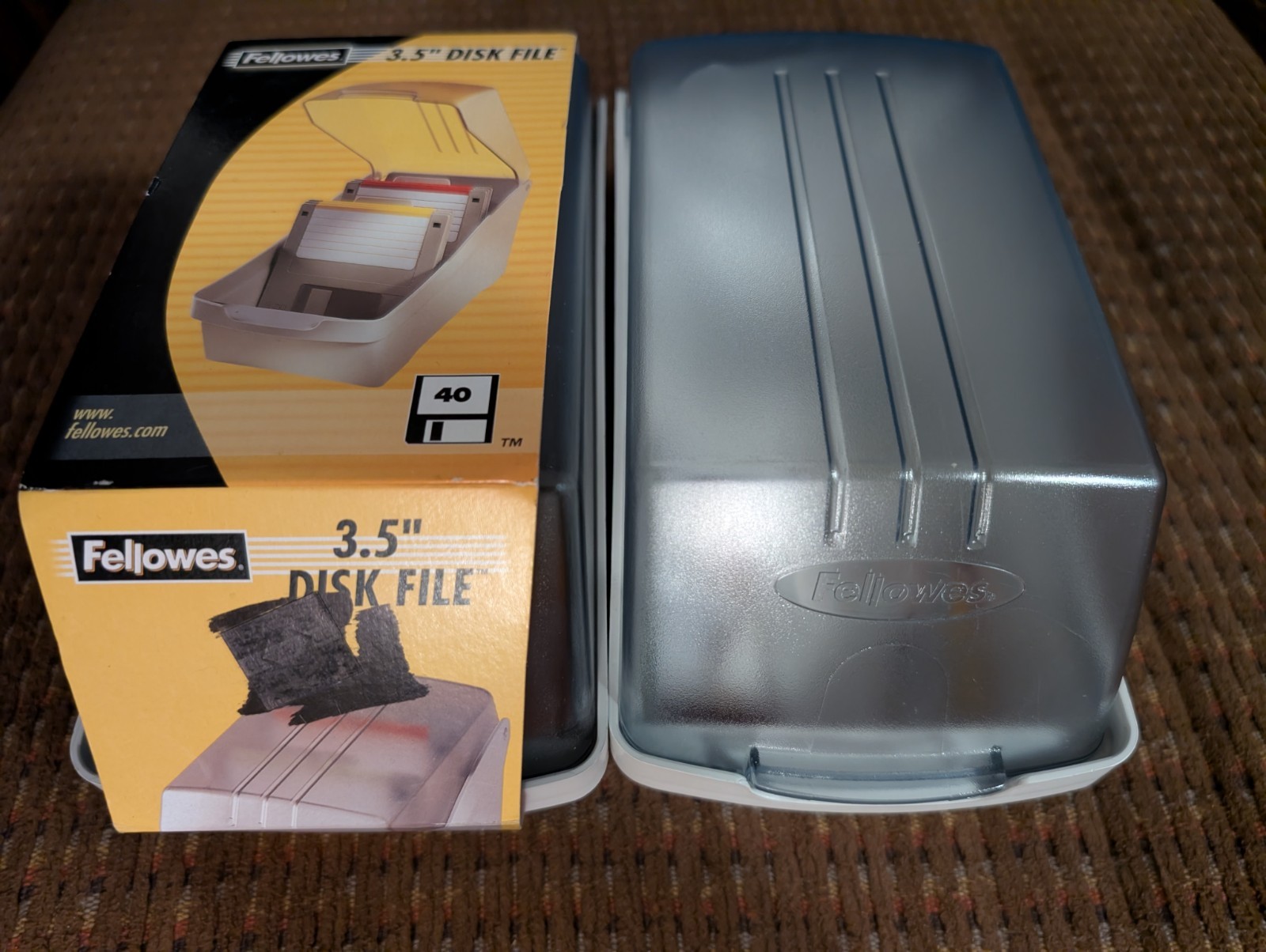 fellowes Disk File 3.5  new 40 disk 