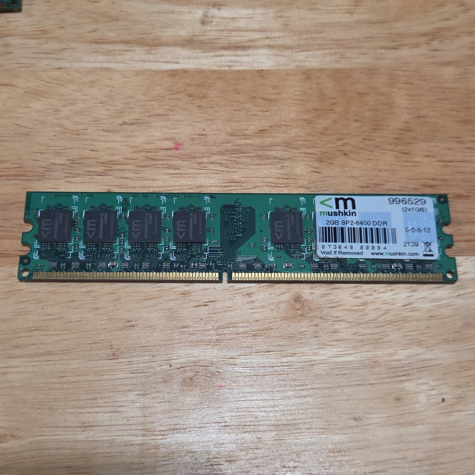 Mushkin 2GB (2x1GB) DDR2 SDRAM PC2-6400 DDR2-800 240-Pin DIMM 996529