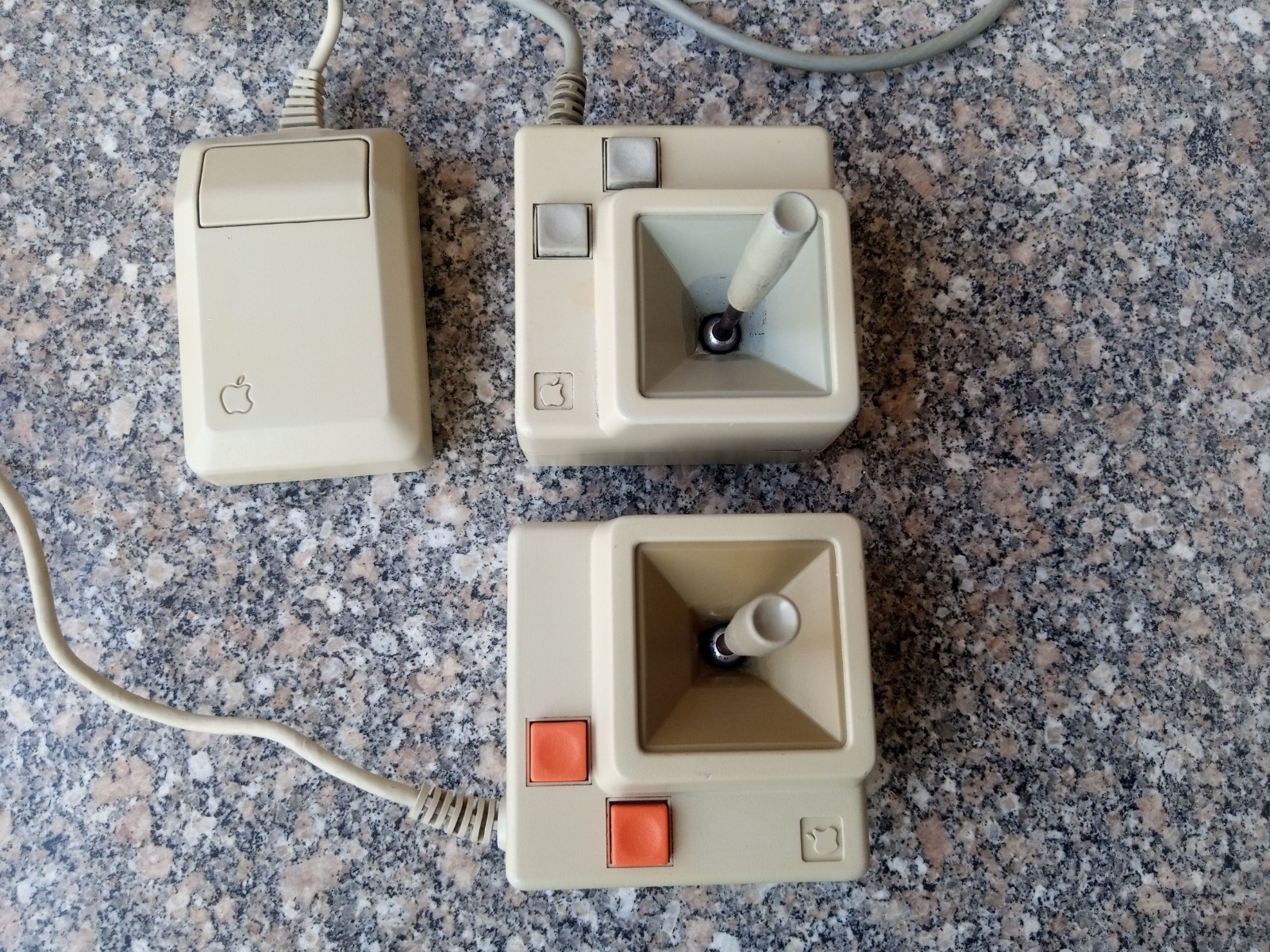 Vintage 2 Apple Joystick And Mouse 1983 ( UnTested )