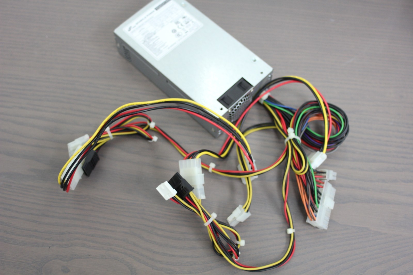 Sparkle FSP220-50FEB 220W 80 Plus Flex ATX Power Supply FSP220FEB-B204
