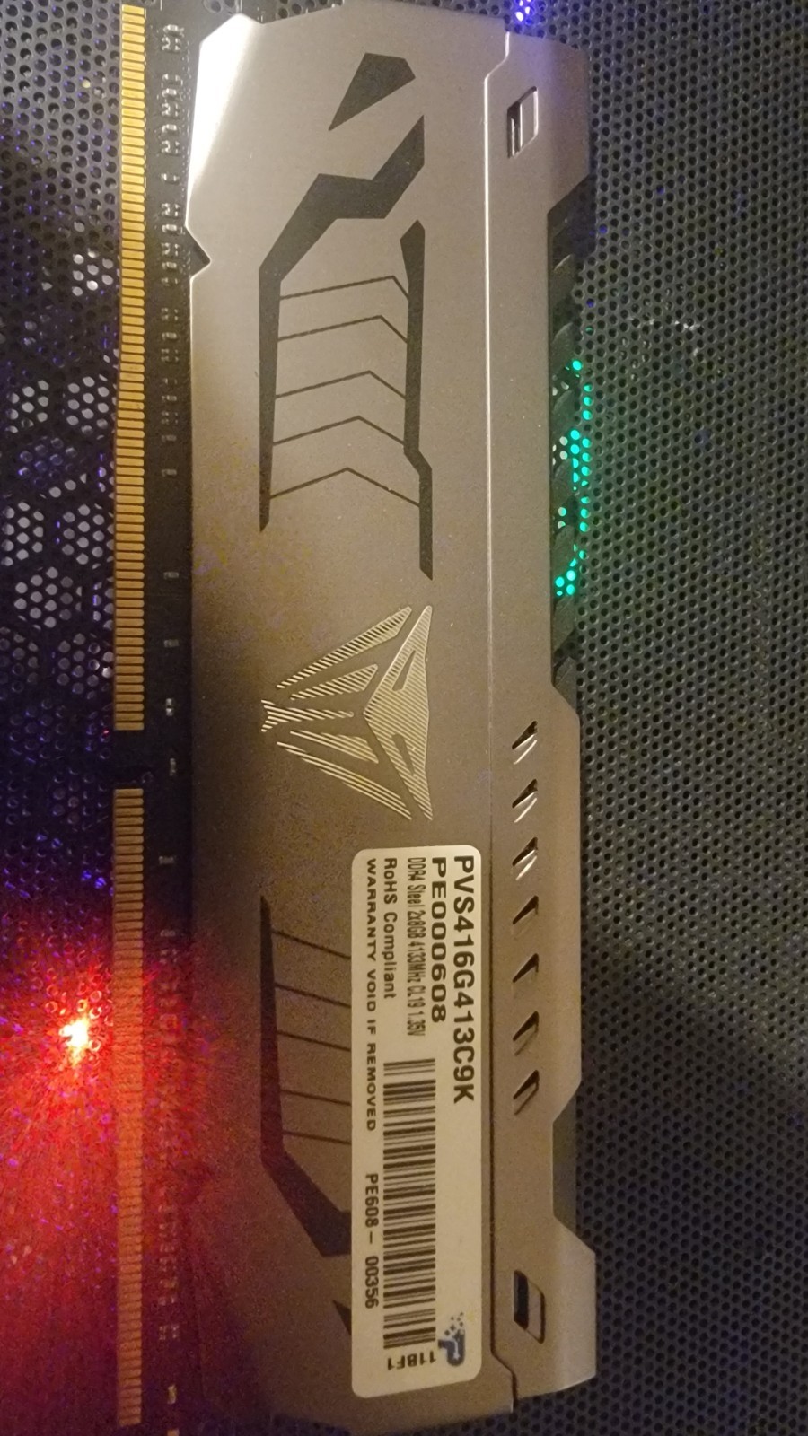 Patriot Viper Steel 16GB (2x8GB) DDR4 4133MHz UDIMM 288-Pin PVS416G413C9K