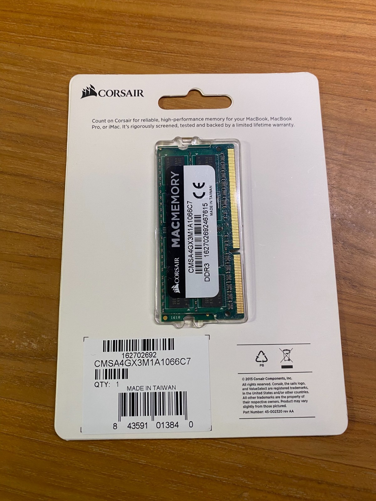 Corsair Mac Memory 4 GB SO-DIMM 1066 MHz DDR3 Memory (CMSA4GX3M1A1066C7)