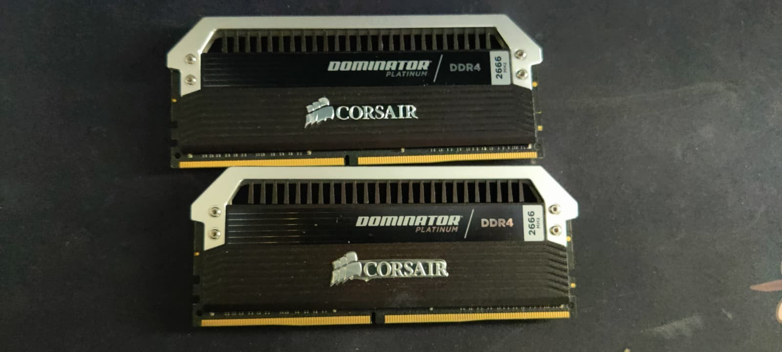 Corsair Dominator Platinum 16GB (2X8GB) PC4-21300 PC RAM