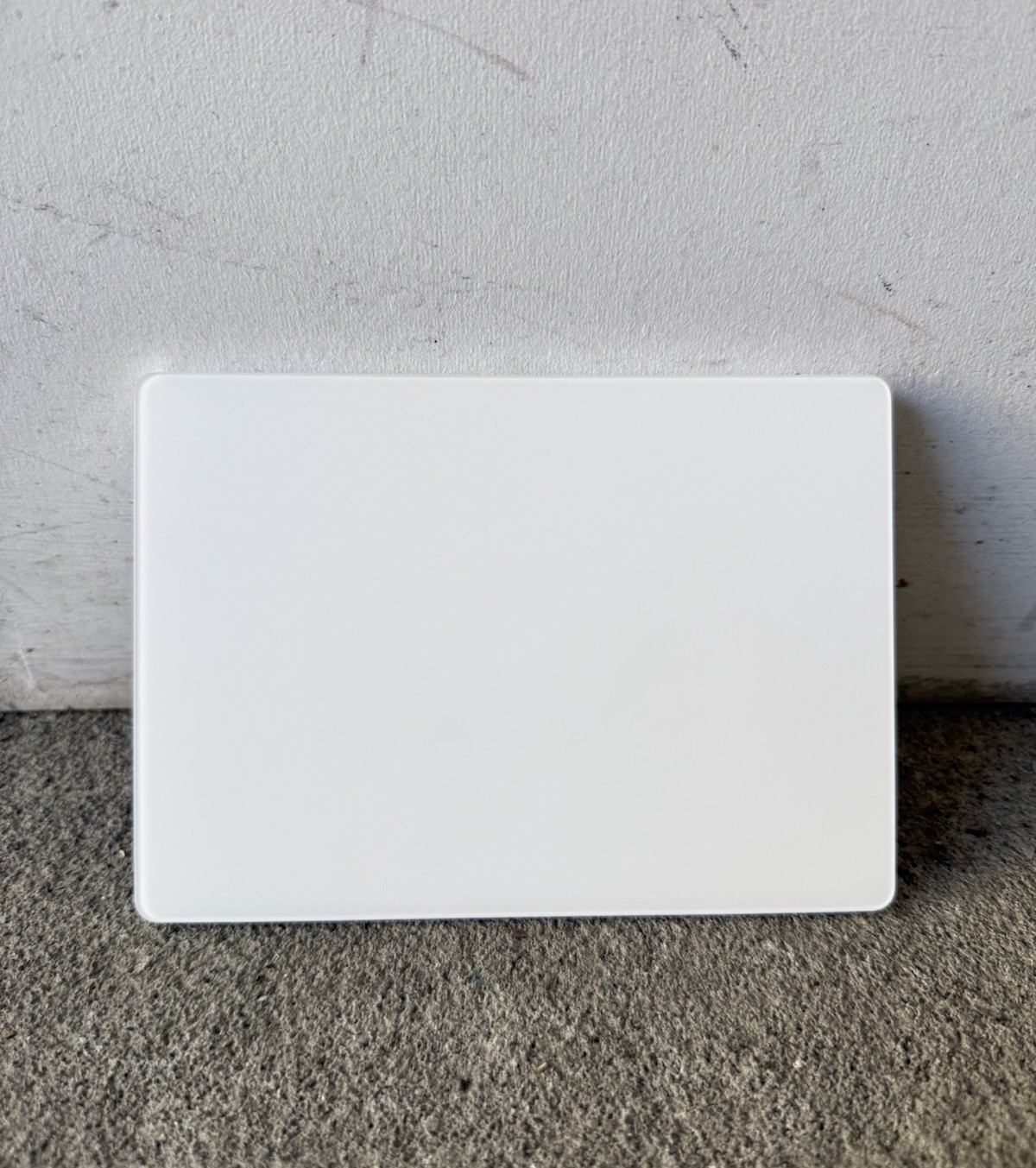 Apple Wireless Magic Trackpad - White Lightning Rechargeable