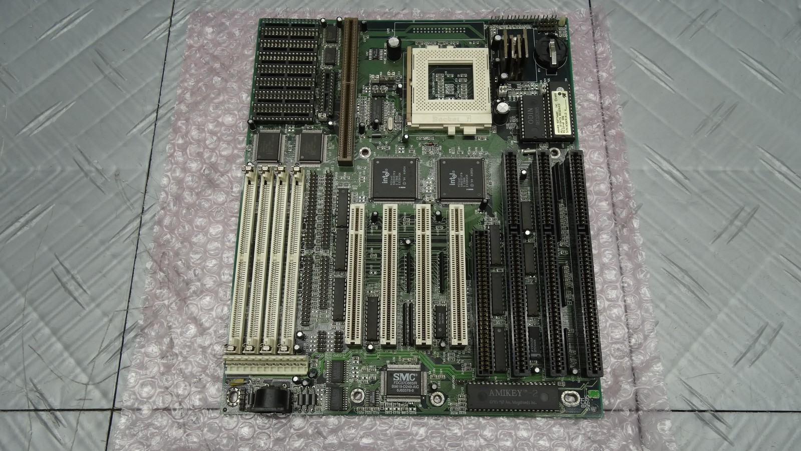 BCM SQ595 Motherboard SQ595FPB Intel 430FX Chipset Triton I Socket 7 + Memory