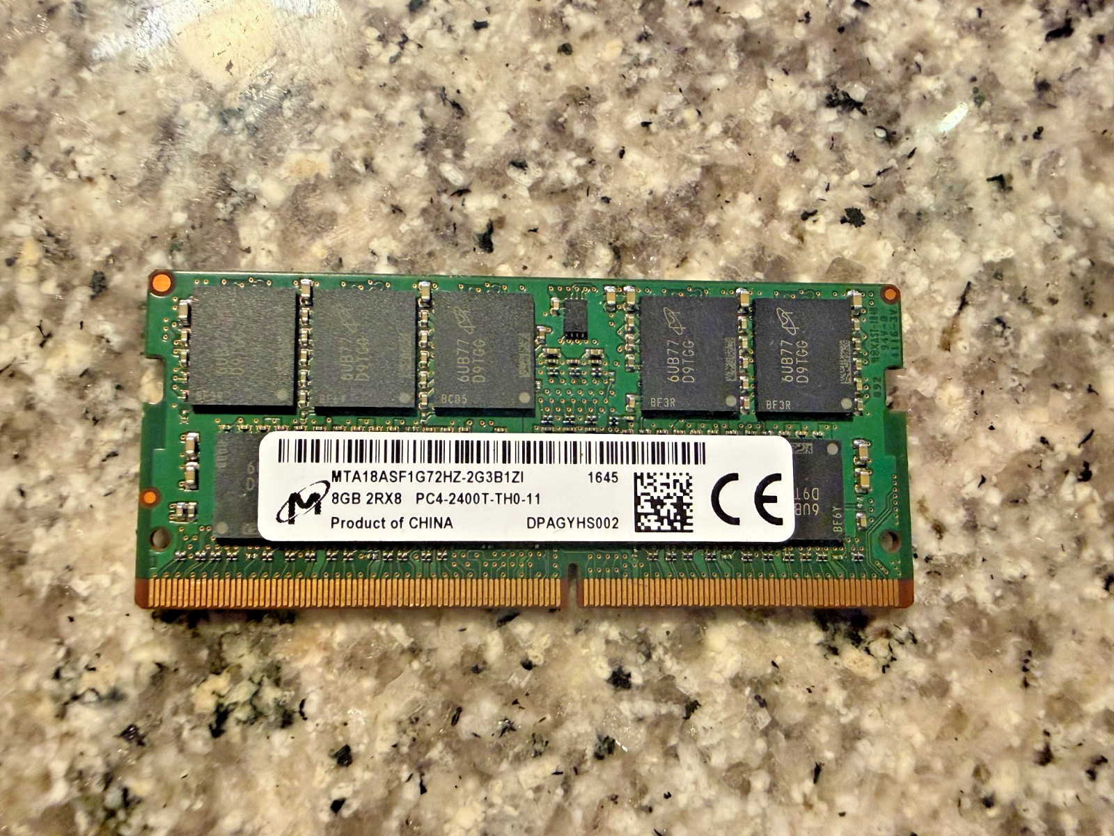Micron 8GB DDR4-2400 ECC SODIMM 2Rx8 PC4-19200 MTA18ASF1G72HZ-2G3B1ZI
