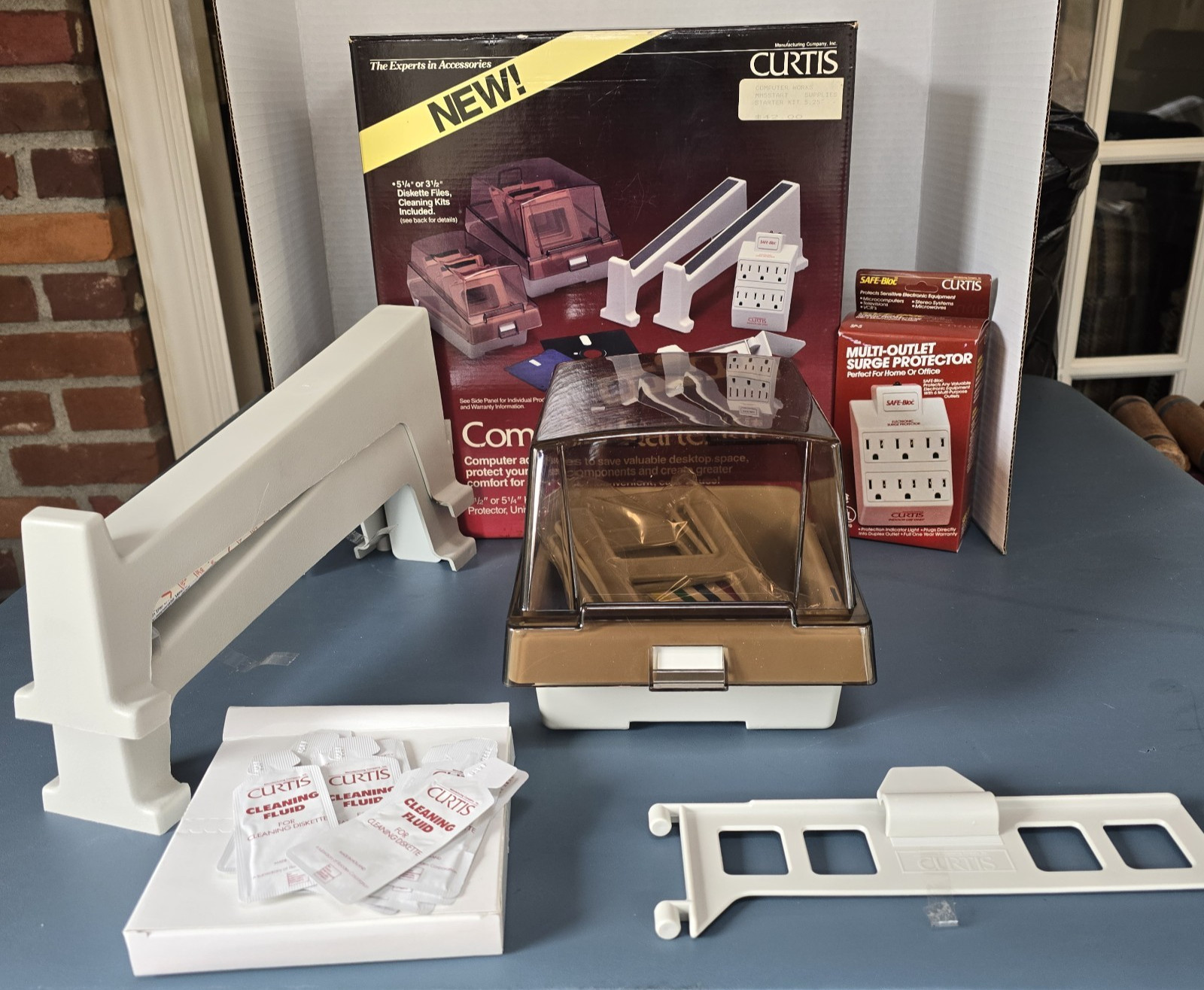 VTG 5-1/4" Curtis Computer Starter Kit c. 1990 w/ disk holder + 4 accessories
