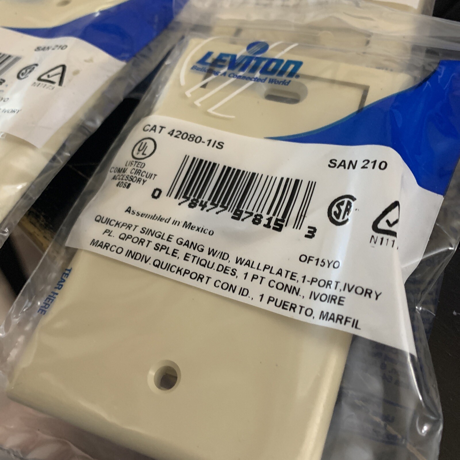 New Lot of 6 Leviton Quickport 1-Port  Wallplate 1-Gang Cover 42080-1IS
