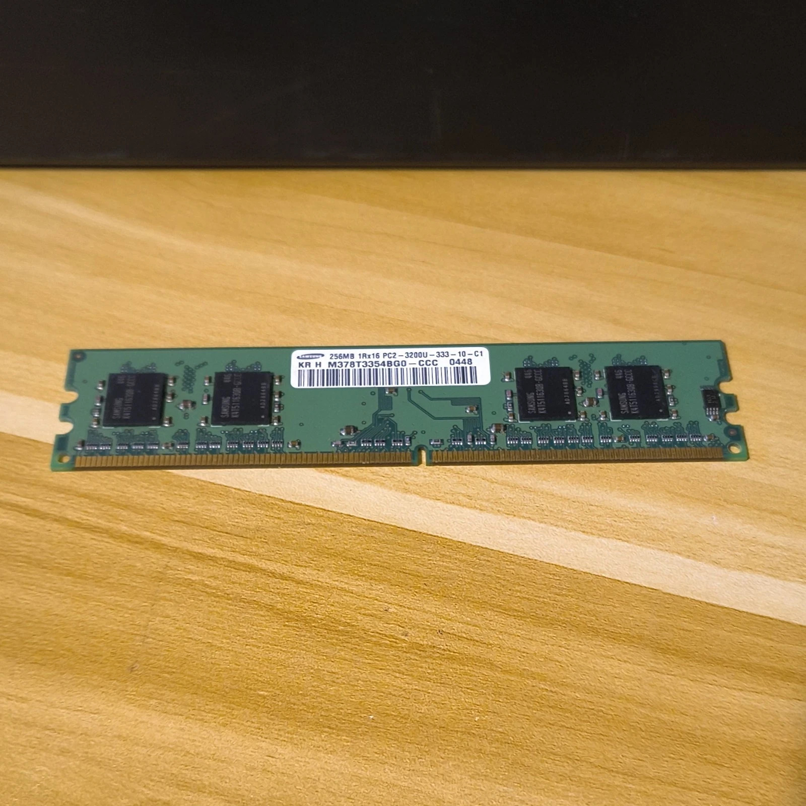Samsung 256MB DDR2 SDRAM PC2-3200 DIMM 240-Pin Memory M378T3354BGO-CCC