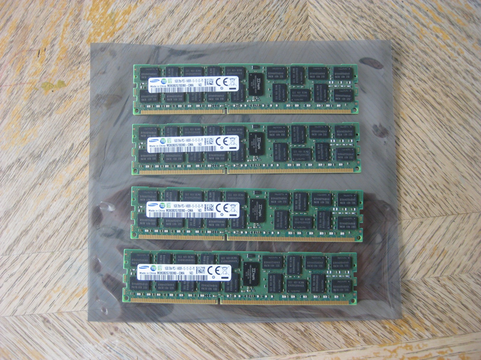 Lot 64 GB (4X 16 GB) Samsung 16GB PC3L-12800 M393B2G70QH0 ECC RAM Server Memory