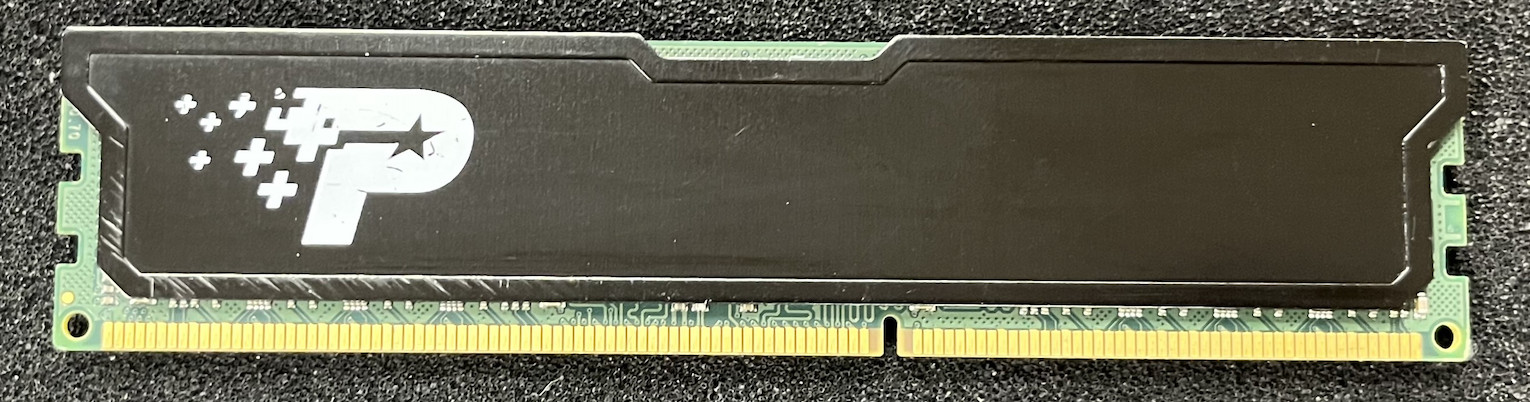 PSD38G16002H Patriot Signature Line 8GB PC3-12800 DDR3-1600MHz non-ECC Memory