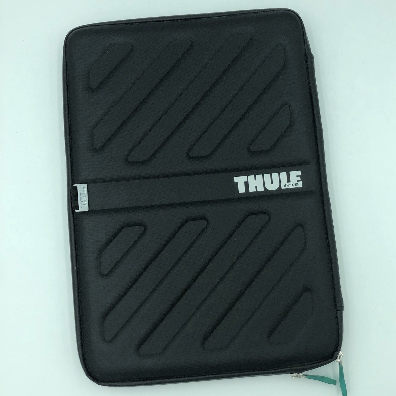 Thule Gauntlet Hard Shell 15" MacBook Laptop Sleeve