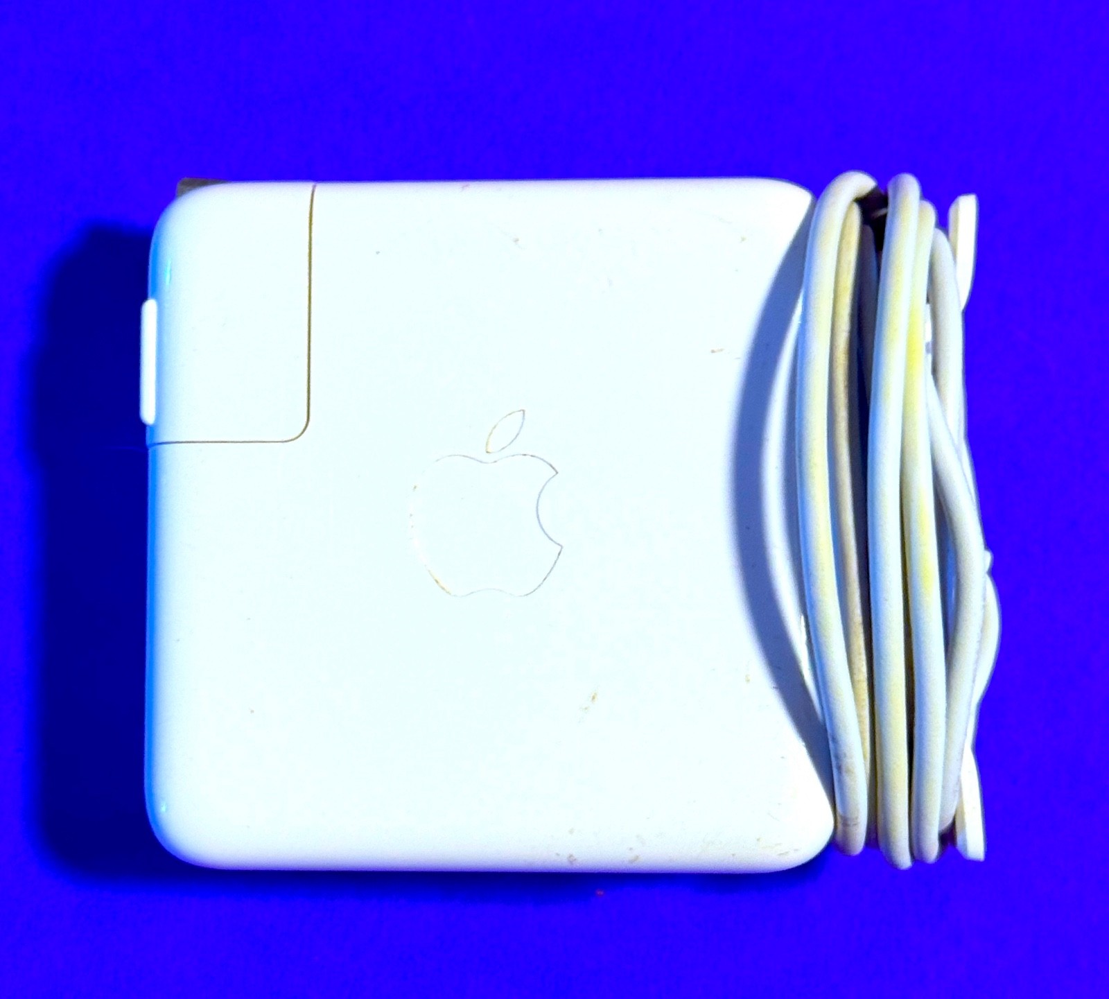 Genuine Apple 60W MagSafe 2 Adapter for MacBook Pro Retina Air