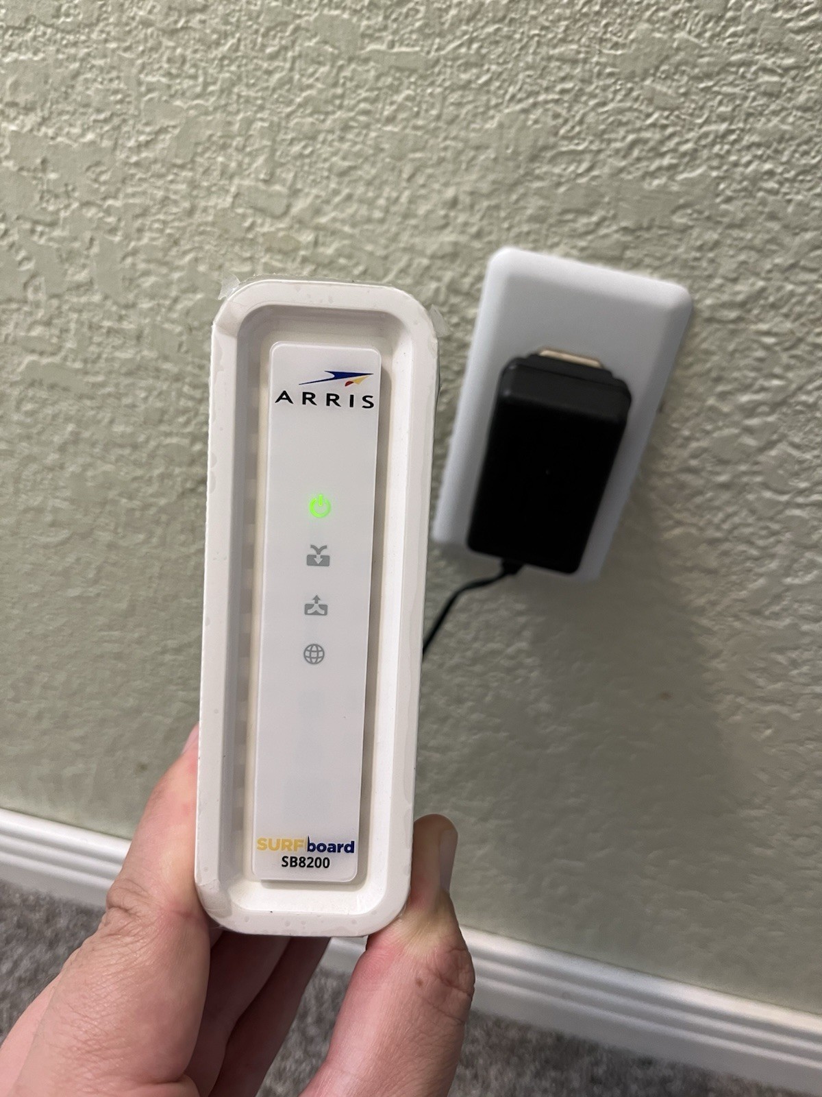 ARRIS Surfboard SB8200 DOCSIS 3.1 Cable Modem