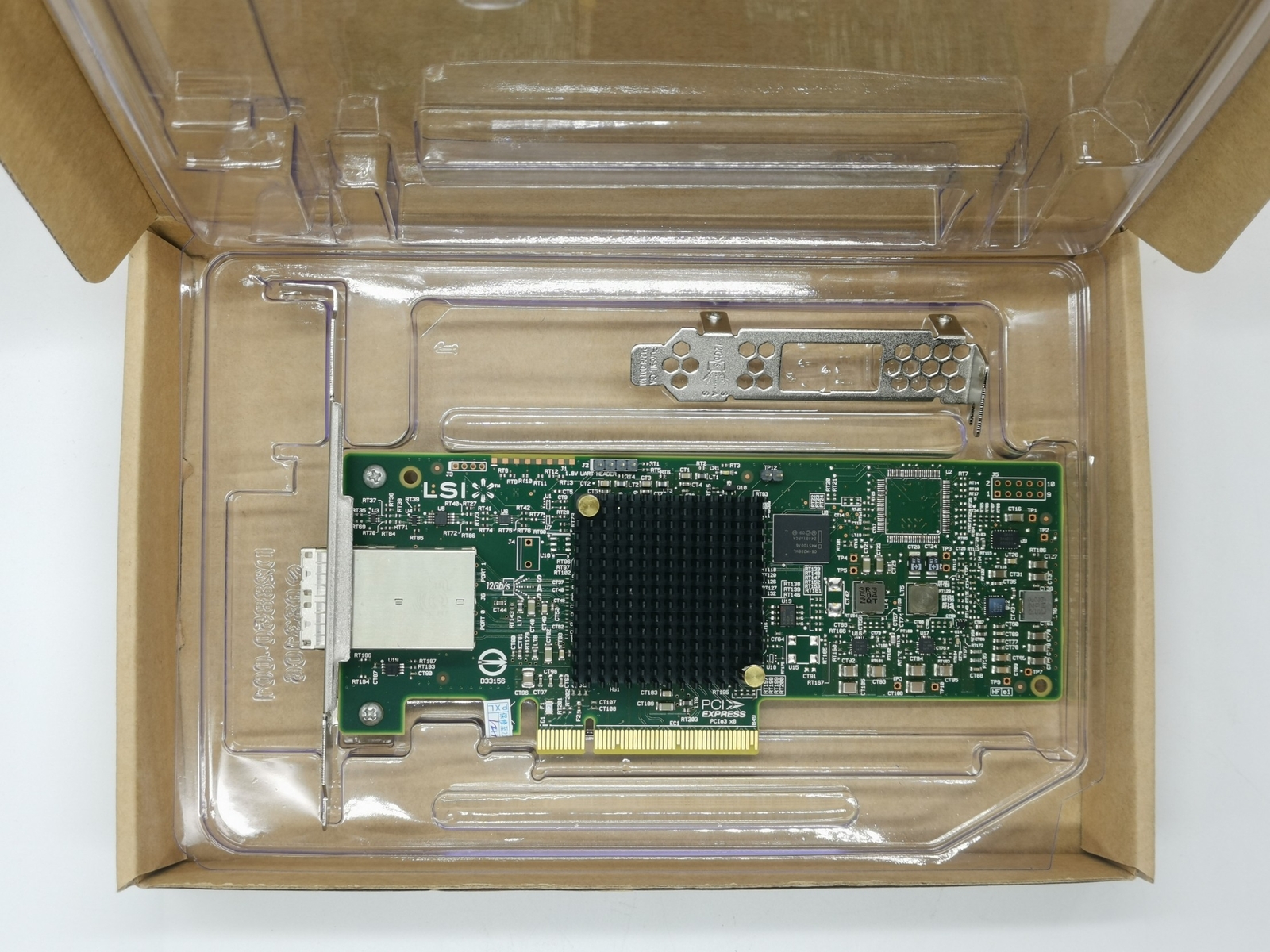 Broadcom LSI SAS 9300-8e 12Gb/s 8-port SFF8644 PCIe 3.0 IT Mode Controller US