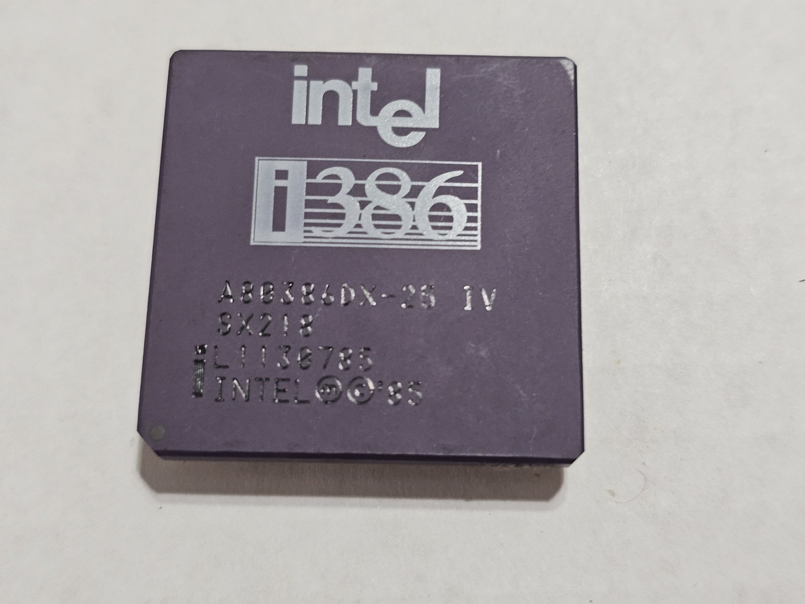 Vintage Intel A80386DX-25 i386 DX 25MHz CPU Processor SX218 Ceramic Gold 