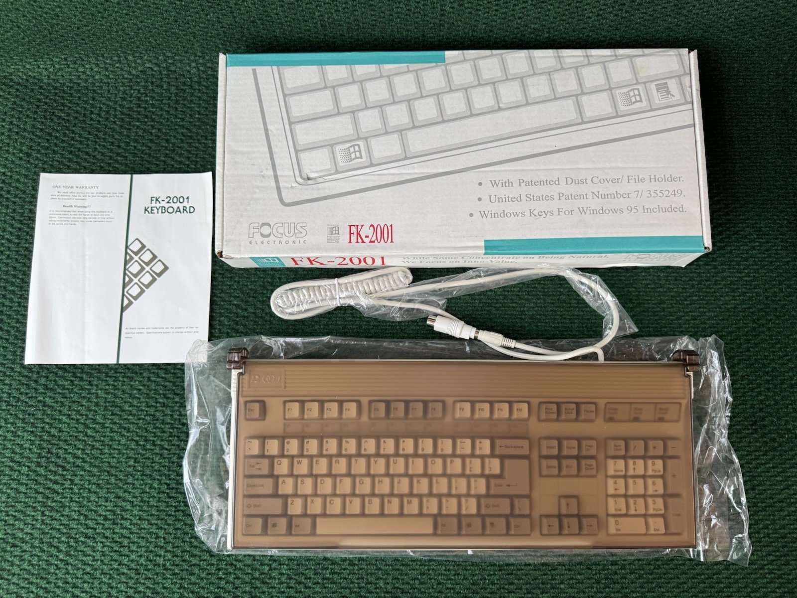 Focus FK-2001 mechanical keyboard Vintage *NEW OPEN BOX*
