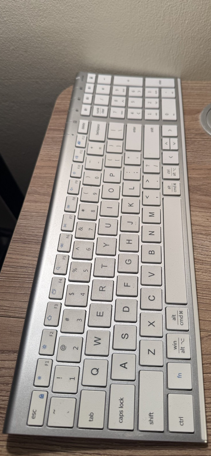 iClever IC-BK10 Bluetooth Universal Ultra-Slim Keyboard, Silver/White