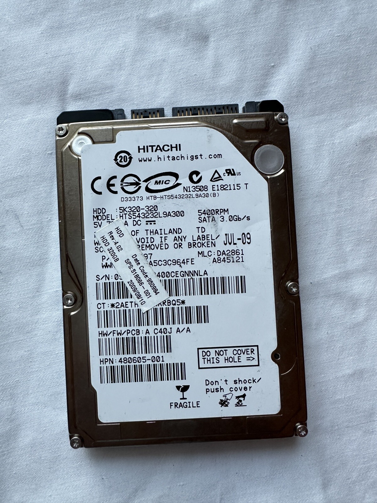 Hitachi HTS543232L9A300 P/N:0A57287 MLC:DA3040 FW:C4FC H339F 320GB 2.5" SATA HDD