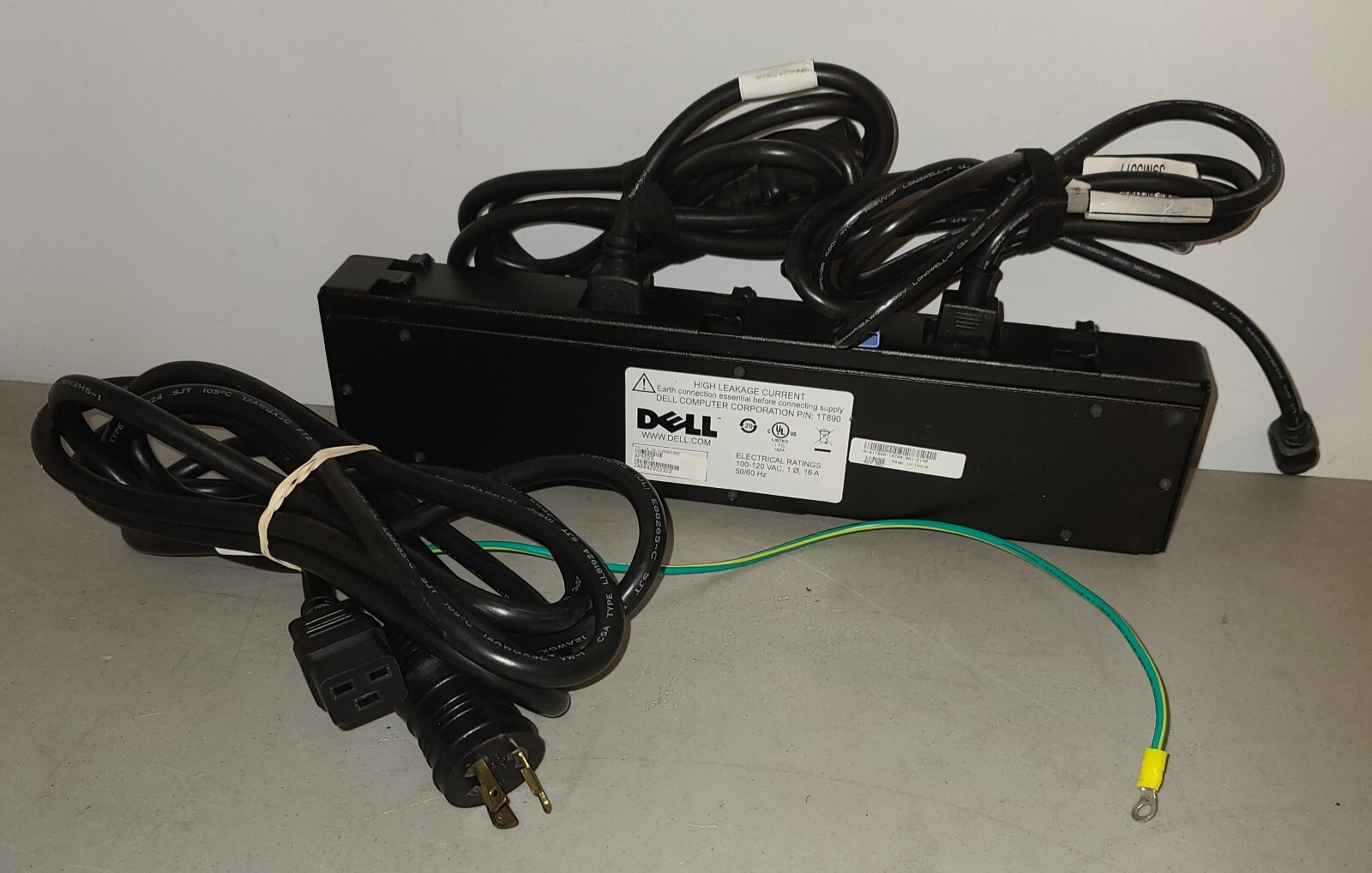 Dell 1T890 APC AP6020 Power Distribution Unit 100-120V 16A 11 Port 
