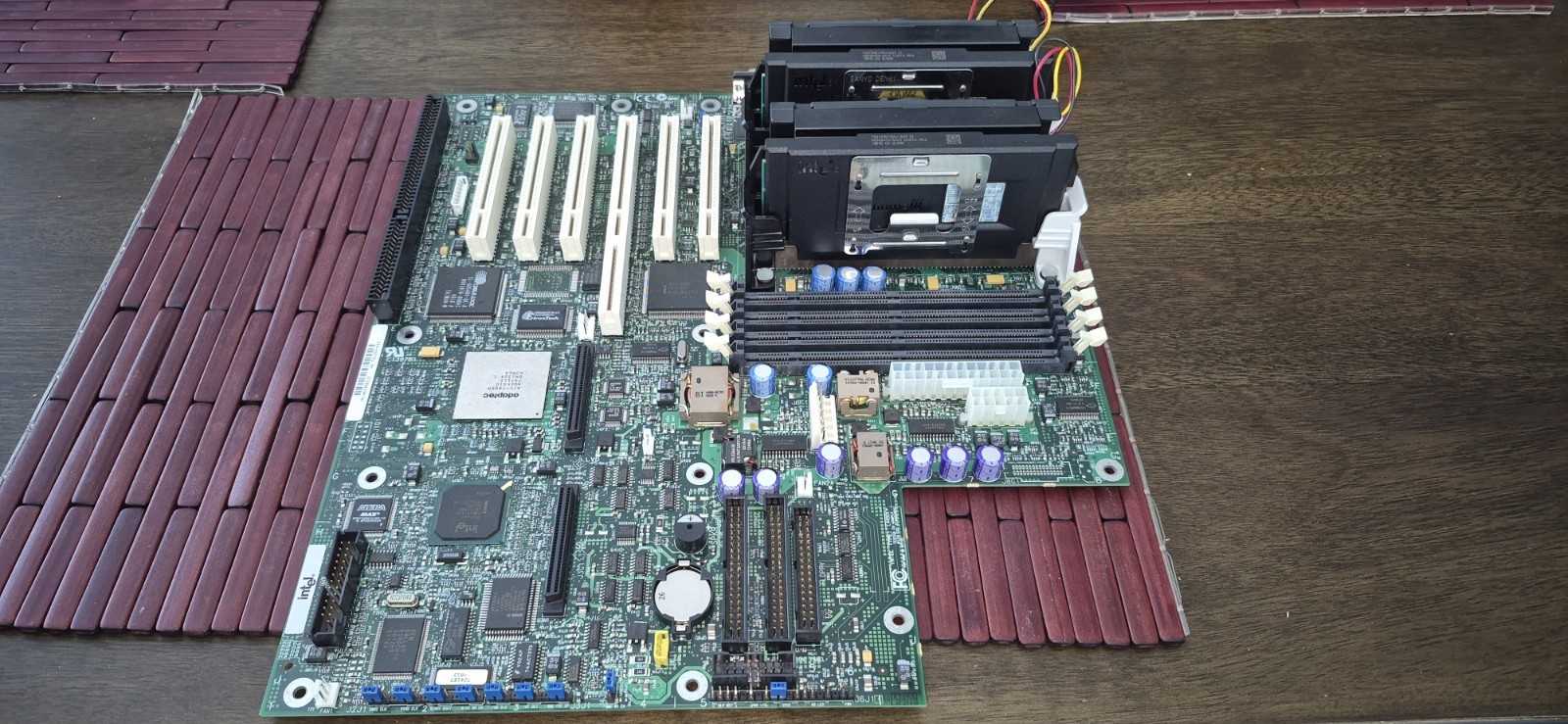 Intel L440GX+ Server Motherboard With Dual Pentium III 700MHz ,No Ram , Tested