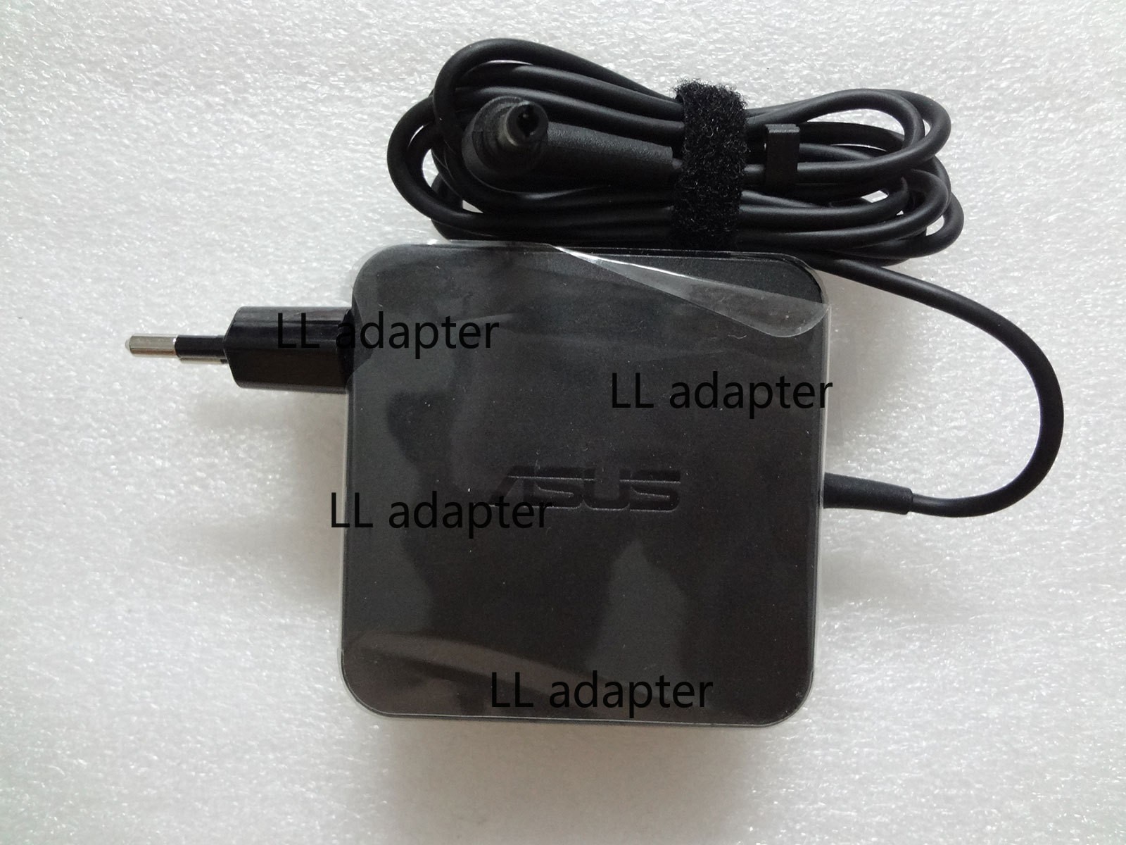 Genuine 19V 3.42A 65W W15-065N1B For ASUS X53E X550C X555U R554 X54L EU adapter