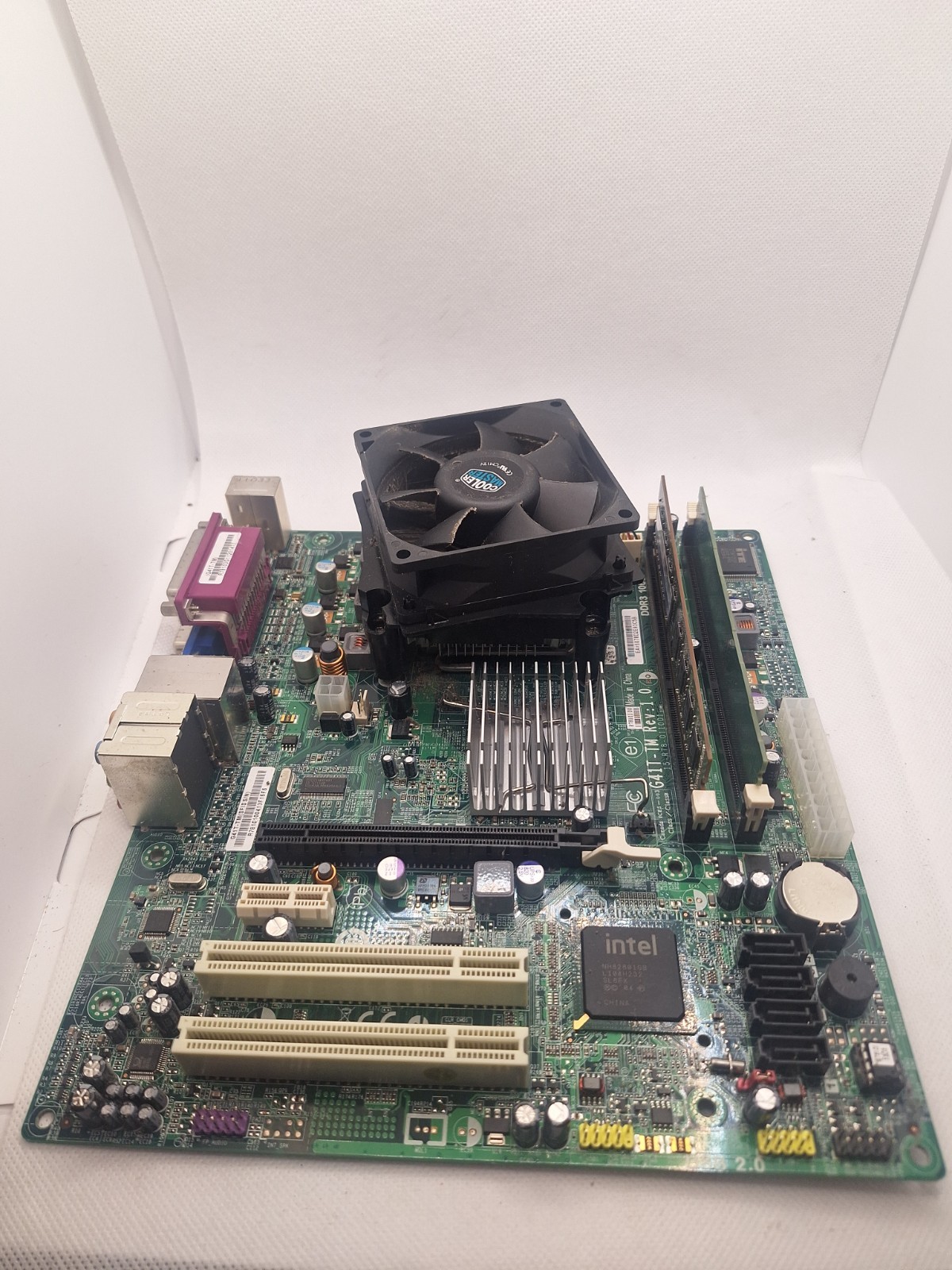 G41T-TM REV:1.0 Motherboard, Includes 2 Sticks Of Ram