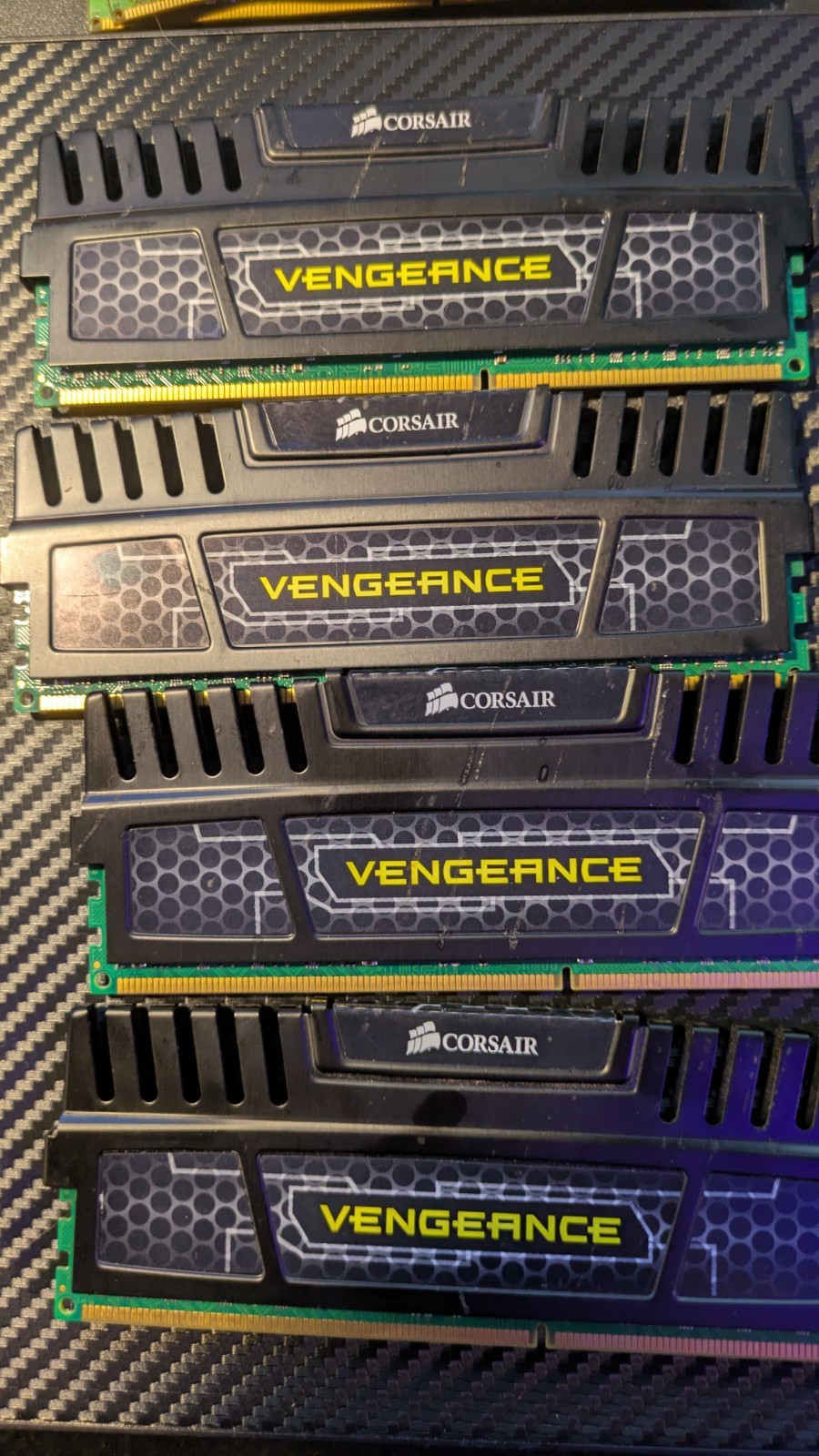 16GB DDR3 RAM - 4x 4GB non-ECC UDIMM: Corsair Vengeance 1866 (CMZ16GX3M4X1888C9)