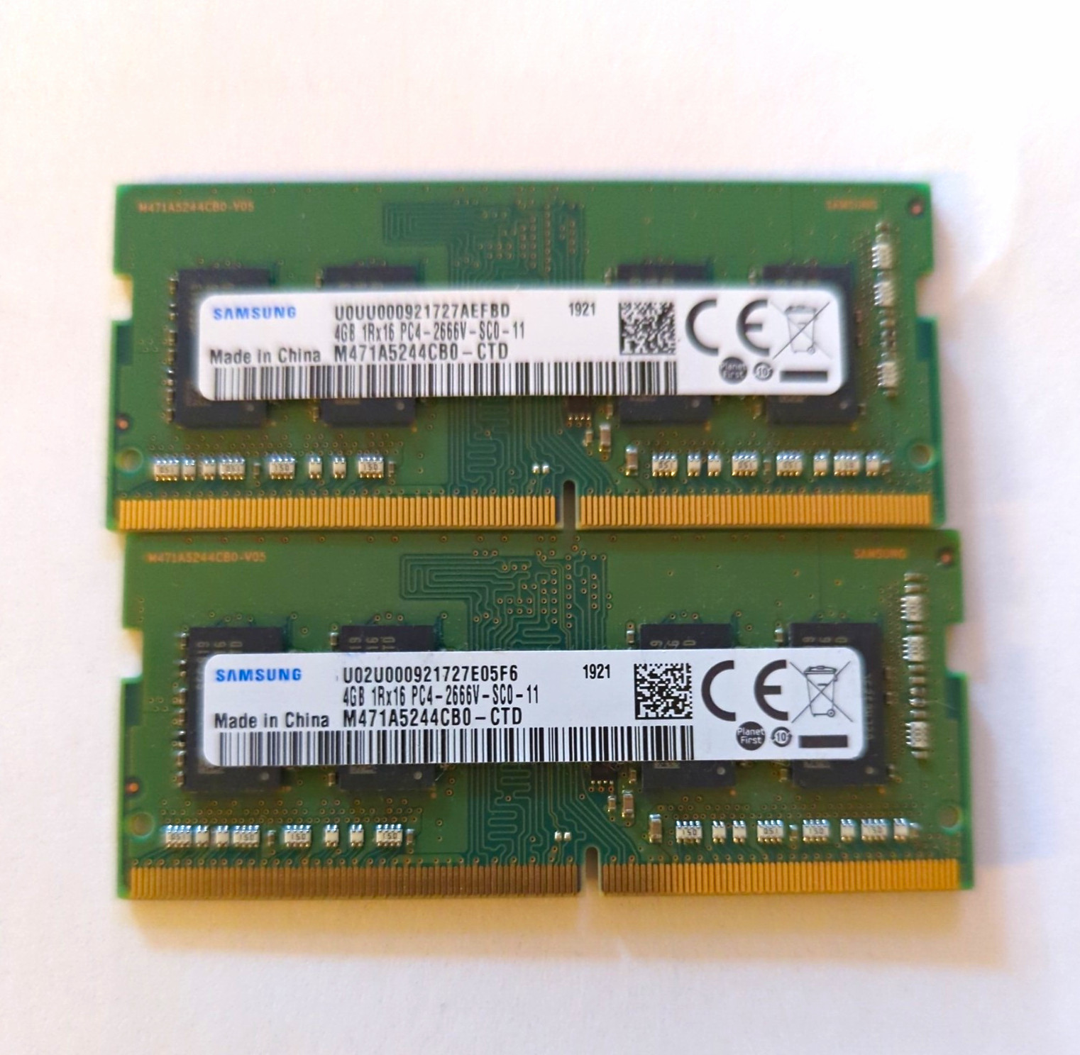 Samsung 8GB (2x4GB) DDR4-2666 PC4-21300 SO-DIMM Laptop RAM M471A5244CB0-CTD