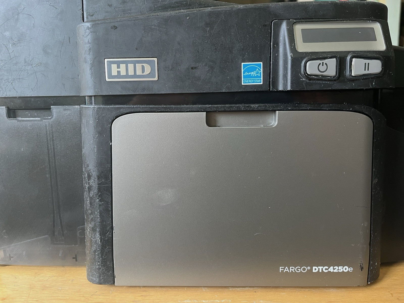 HID Fargo DTC4250e Color ID Card Printer Duplex USB 2.0