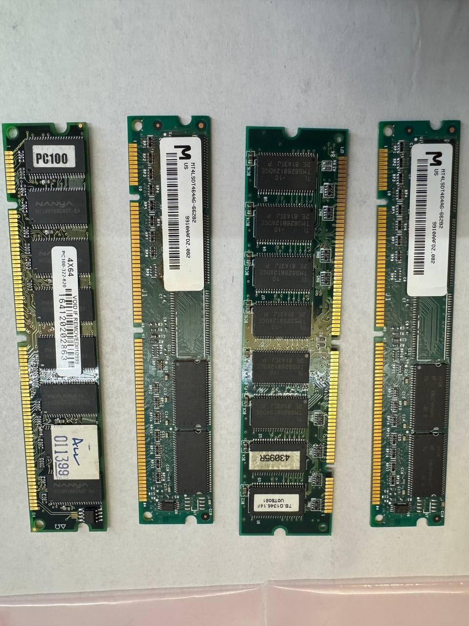 Lot of 4× 32MB SDR SDRAM DIMM (PC‑100 / PC‑133) – 168‑pin, Legacy RAM