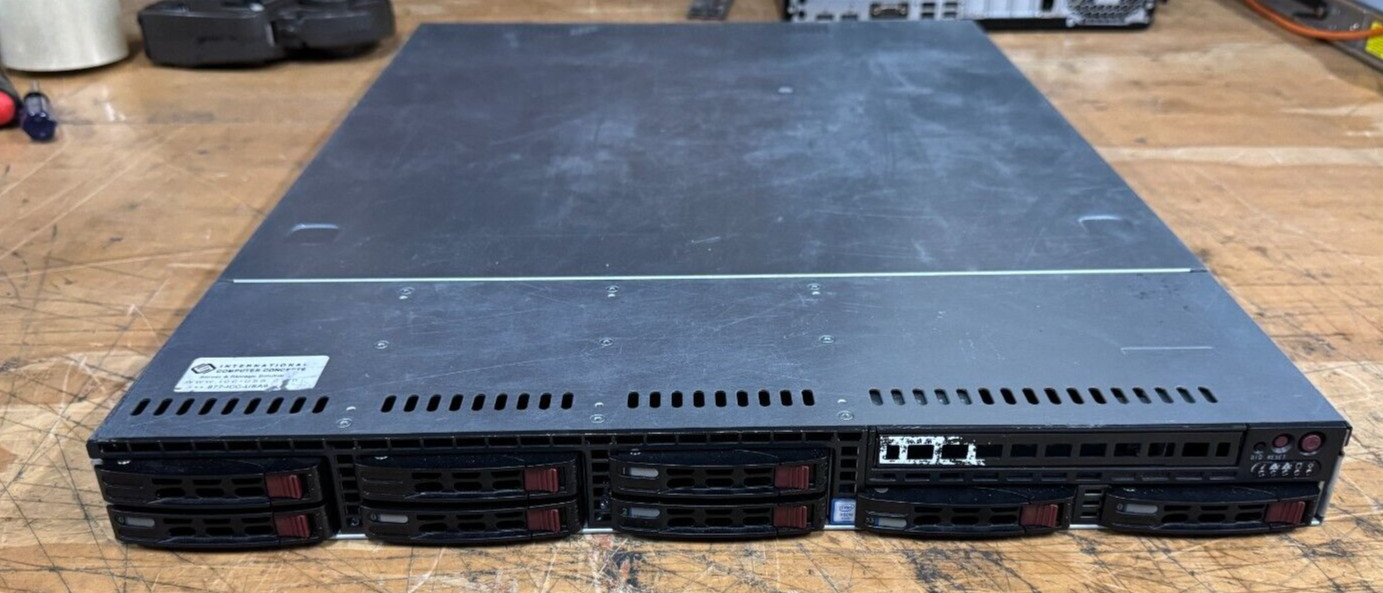 Supermicro CSE-113 8 Bay Barebones Chassi w/ PSU, Fans, Riser Card, Trays