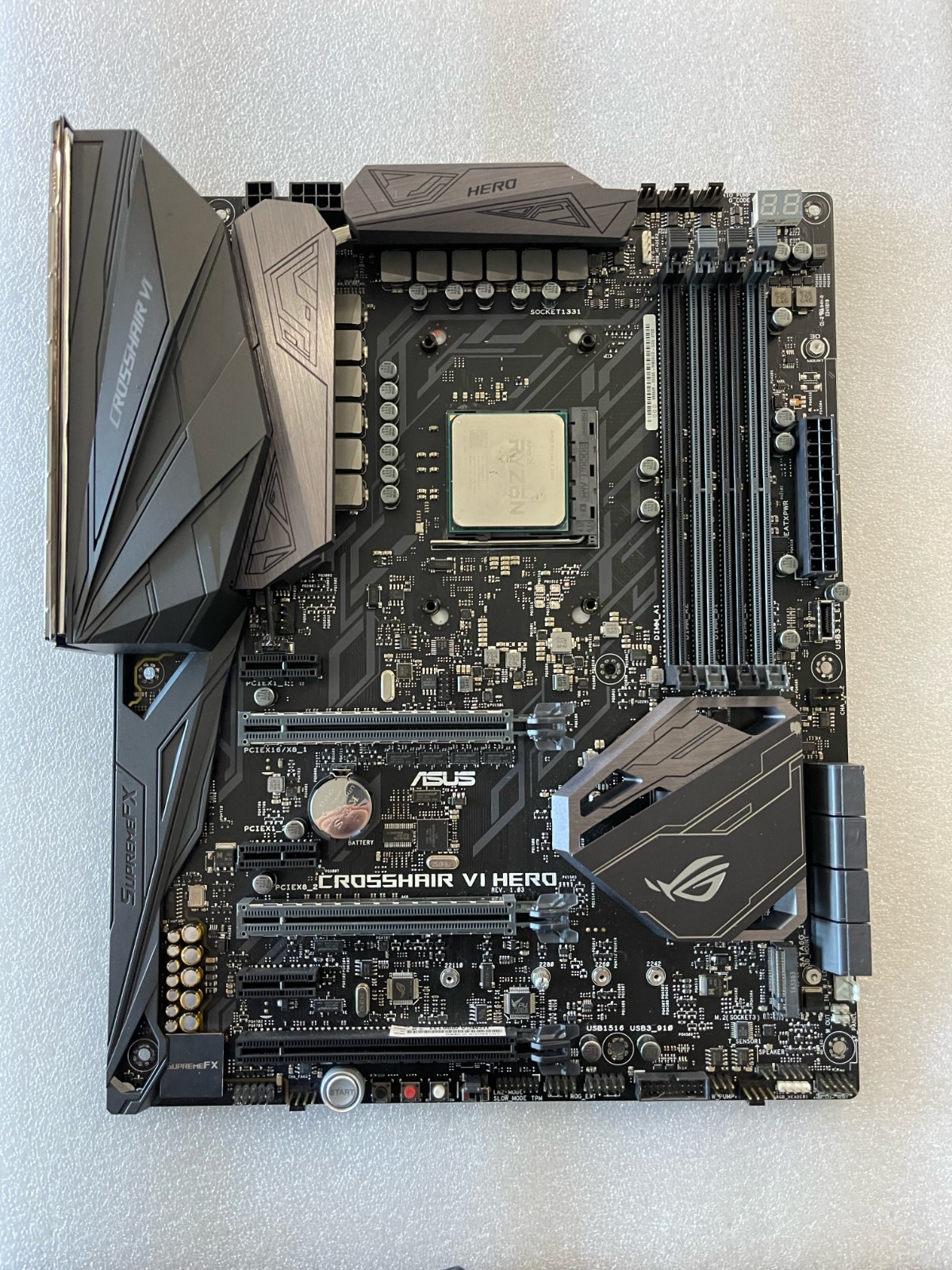 Asus Rog Crosshair V1 HERO X370 + Ryzen 5 2600