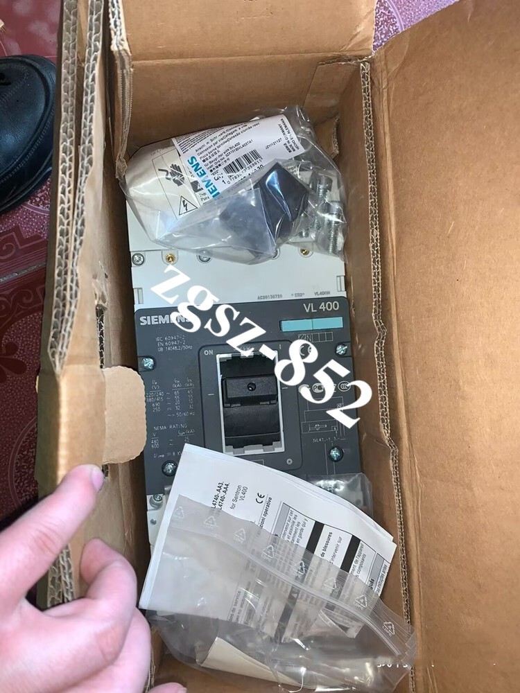 One unit New 3VL4731-1DC36-0AA0  Fast Shipping FedEx or DHL