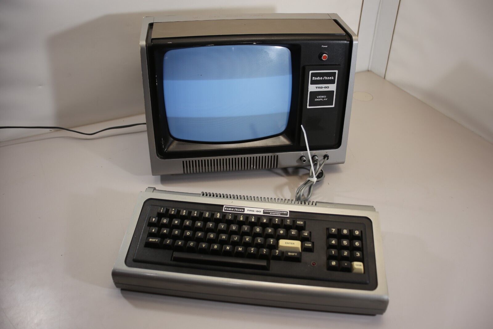 Vintage Radio Shack TRS-80 Micro Computer System 26-1006D w/ Video Display