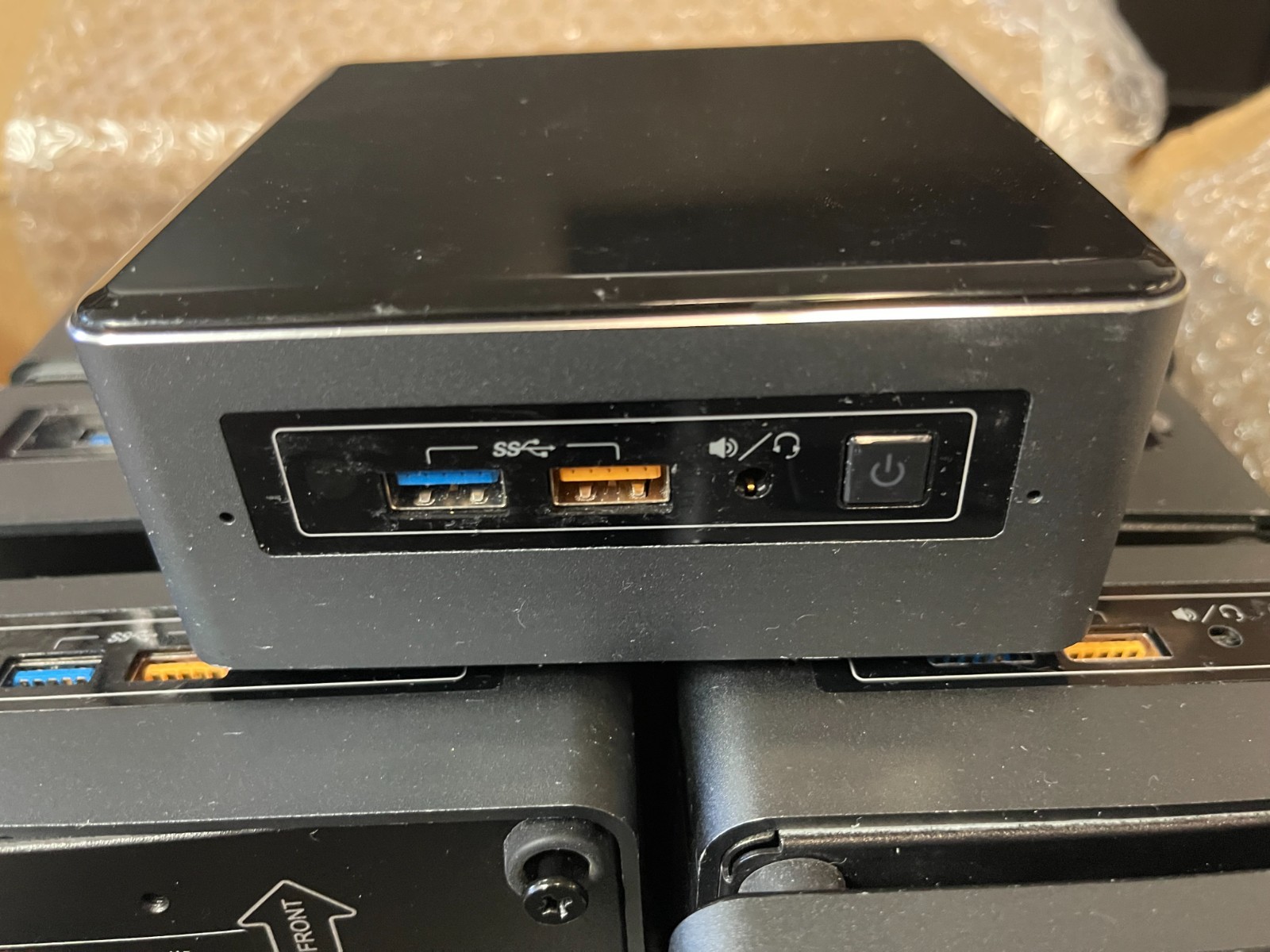 Intel NUC7i5BNH i5-7260U BAREBONE NO RAM NO SSD/OS - tested good