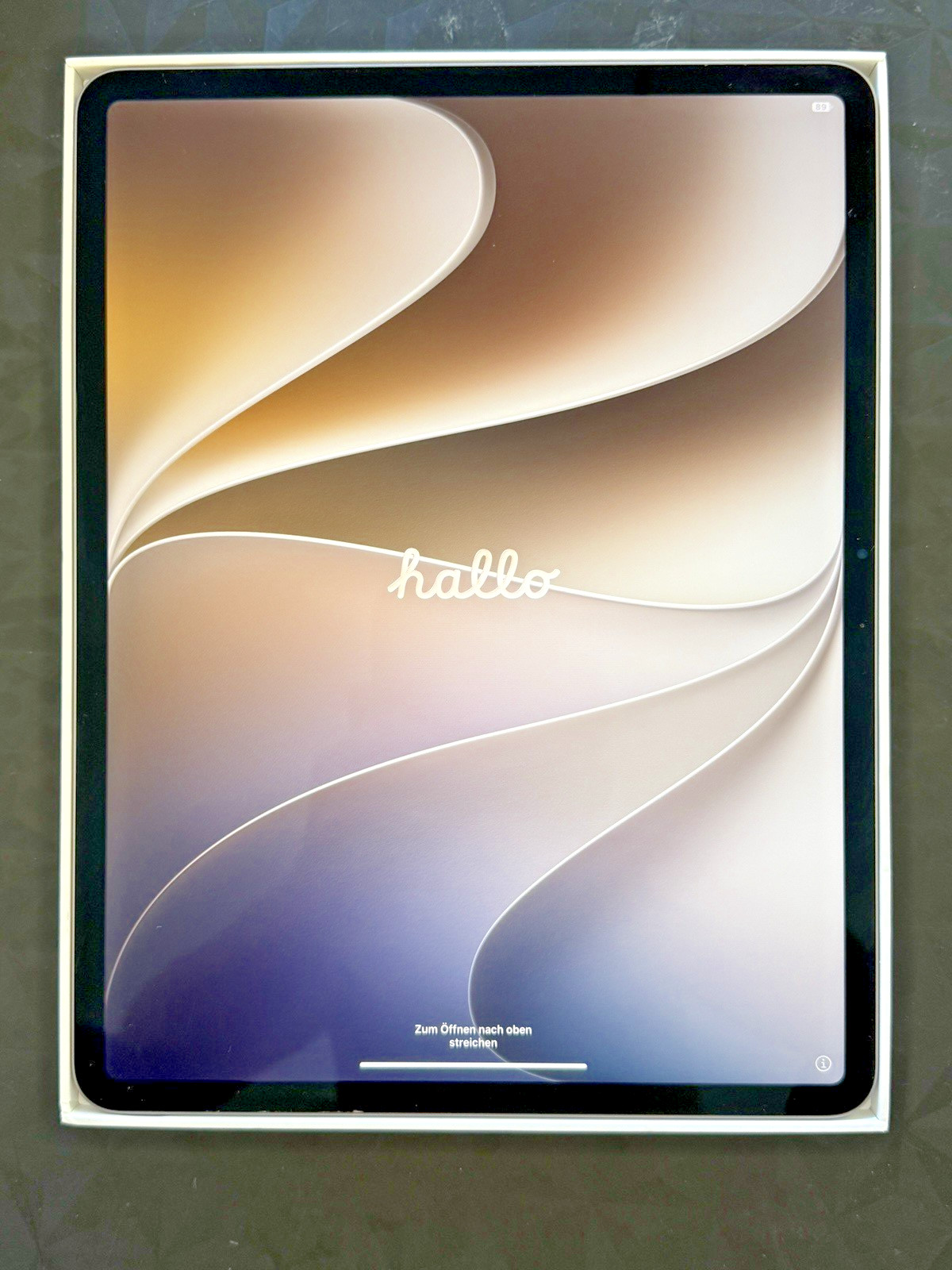 Apple iPad Air 13" M3 2025 256GB Wi-Fi A3268 MCNN4LL/A - 100% Battery Health