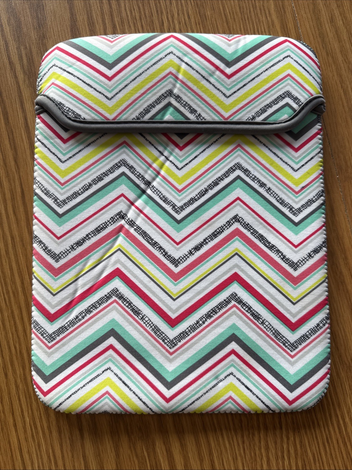 Tote-A-Tablet Sleeve Case Thirty One Party Punch Neoprene Tablet Ipad Sleeve 31