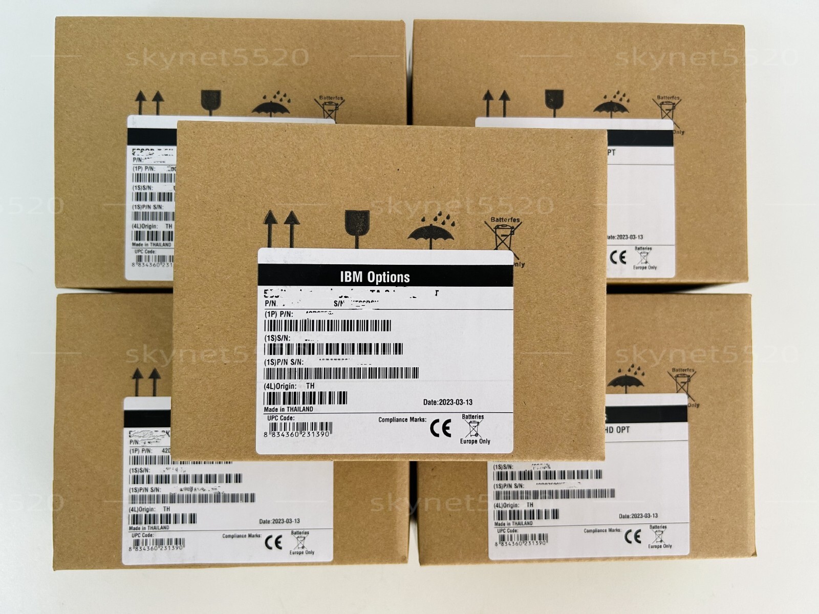 NEW IBM 42D0633 42D0632 42D0636 146GB 2.5''6GBP/s 10K SAS Hard Drive 1PC