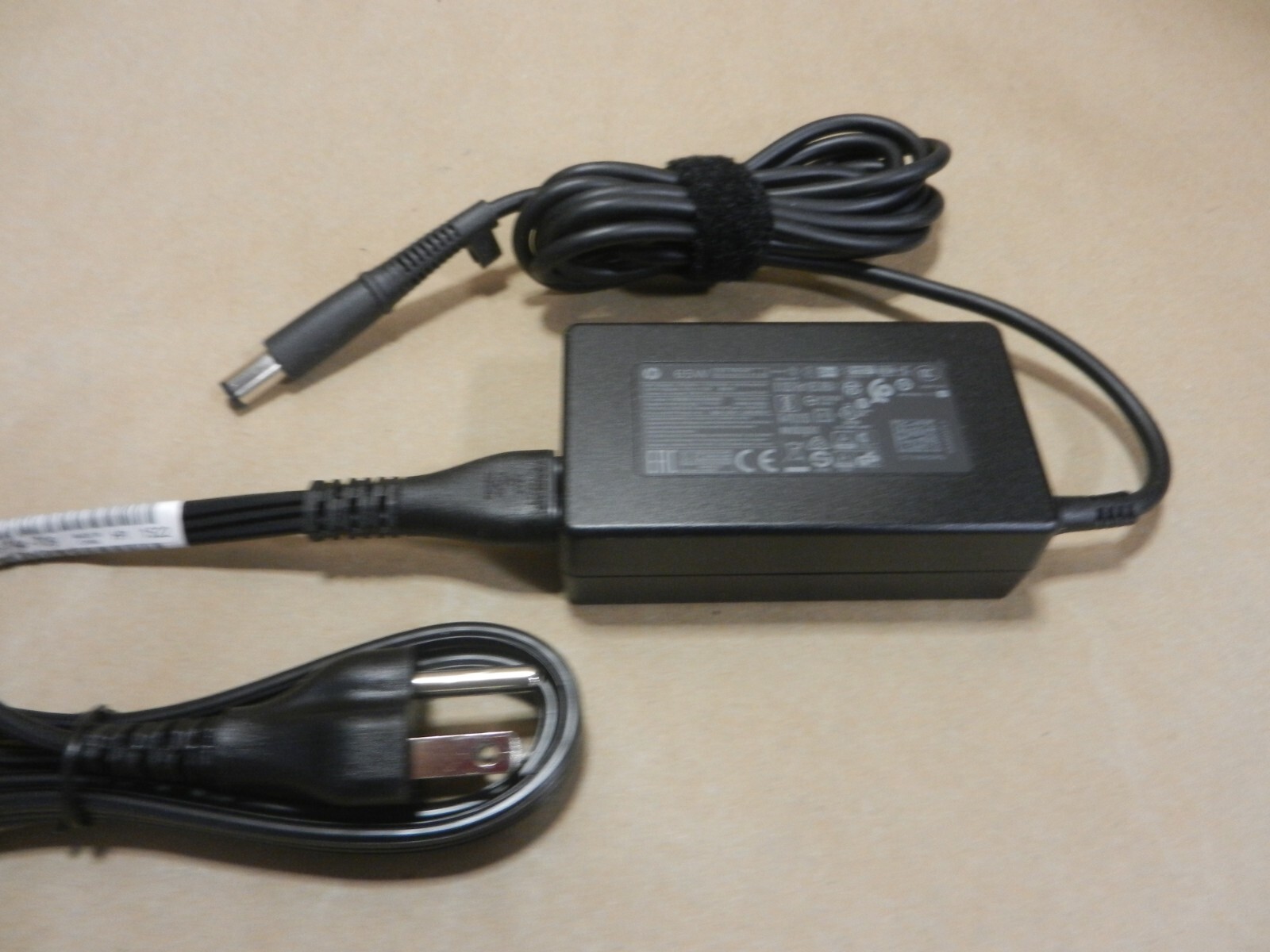 GENUINE HP 65W AC Adapter w/Cord 19.5V / 3.33A  (Model# L25298-003) OEM TPN-DA17
