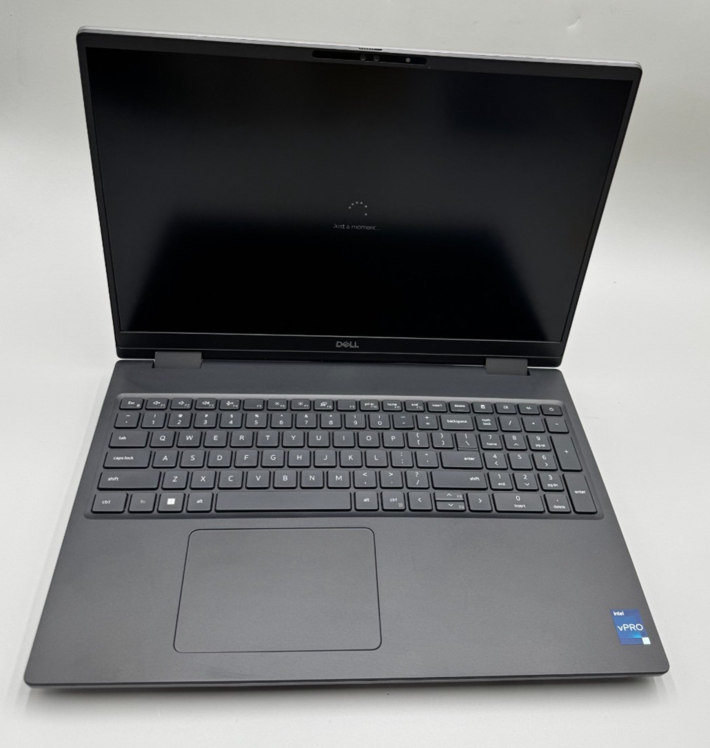 Dell Precision 7670 16" i7-12850HX 3.4GHz 512GB SSD 8GB DDR5 Gray Laptop Fair