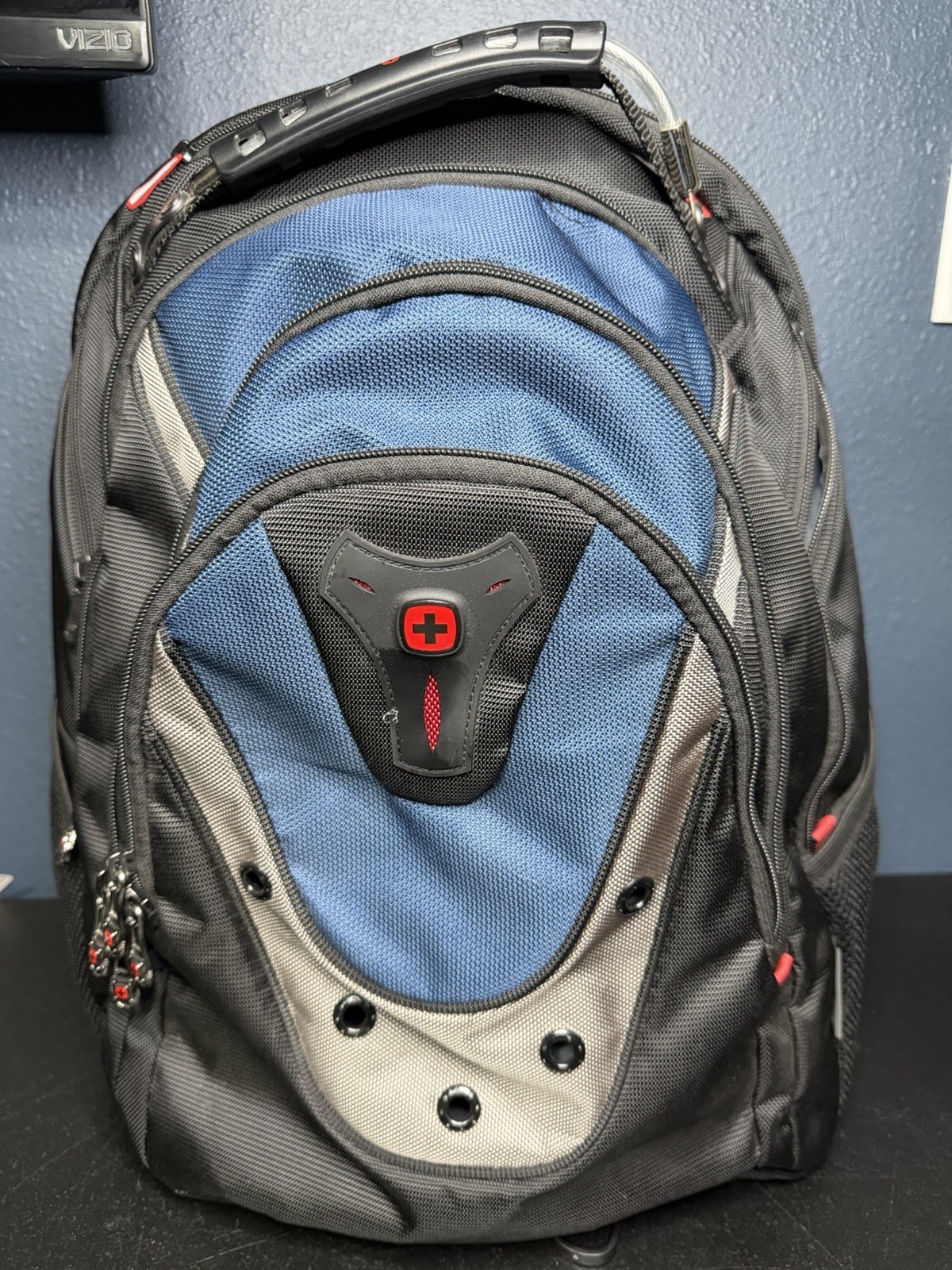 Wenger SwissGear Pegasus 17” Laptop Backpack Black Blue Padded Bag EXCELLENT
