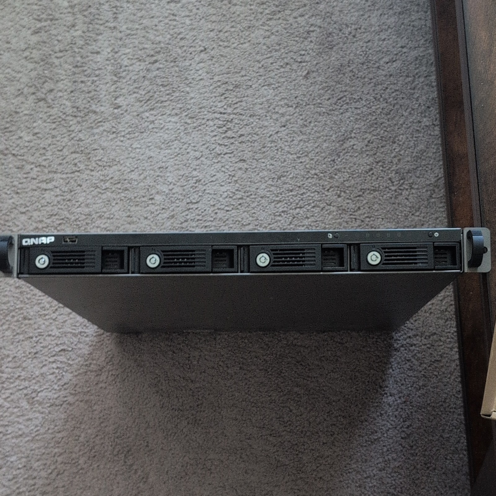 QNAP TS-469U-RP Turbo NAS 4-Bay 1U Rackmount Hot Swap No Drives USB 3.0