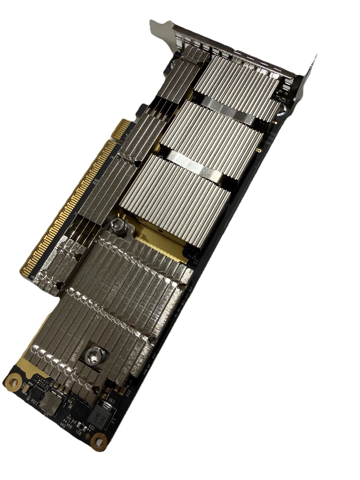NVIDIA Mellanox MCX75310AAS-NEAT ConnectX®-7 InfiniBand Ethernet Adapter opened