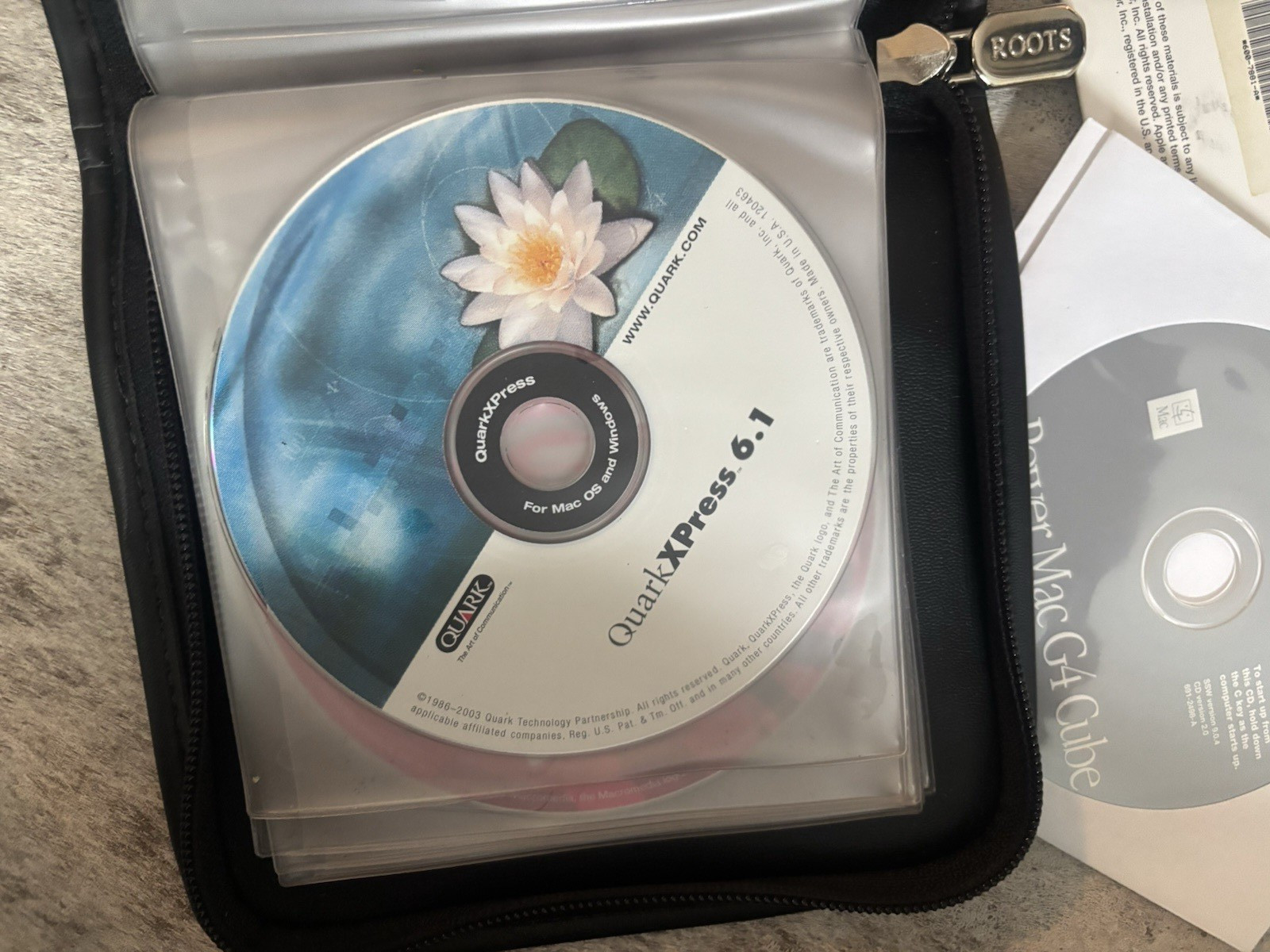 Quark XPress 6.1 installation CD for Mac OS and Windows.
