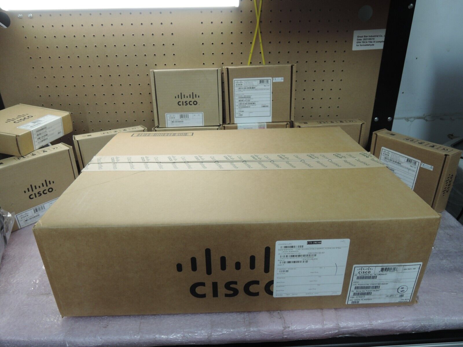 LIKE NEW CISCO1921/K9  2-Port Gigabit Wired Router FACTORY REFURBUSHED.