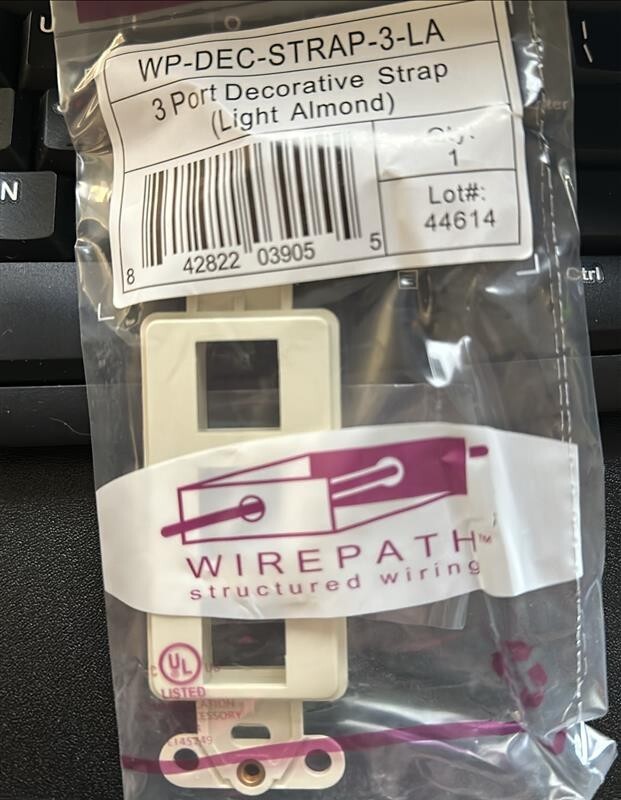 Wirepath Box of 20 3-port strap light almond NEW WP-DEC-STRAP-3-LA