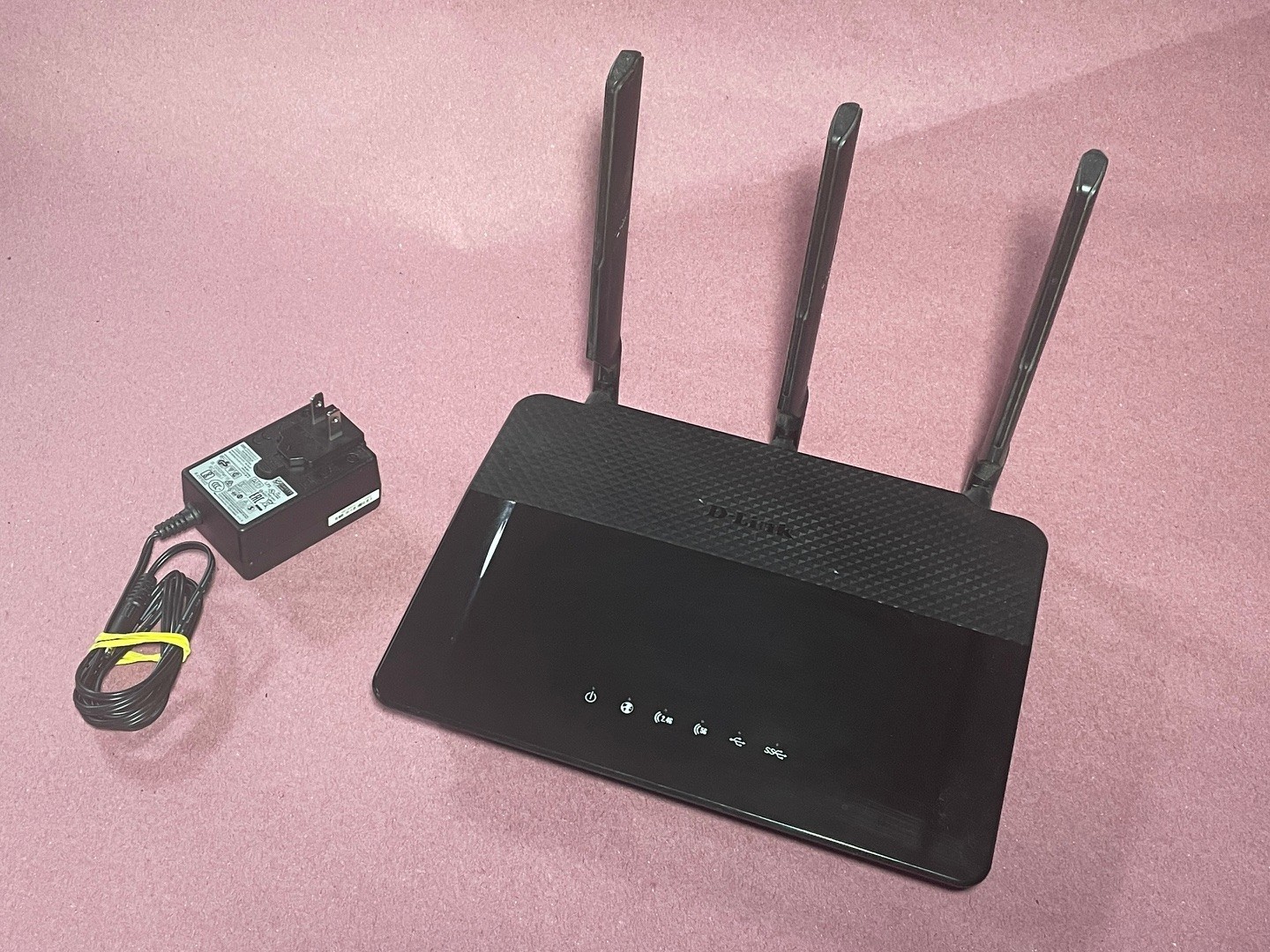 D-Link DIR-880L Wireless Router