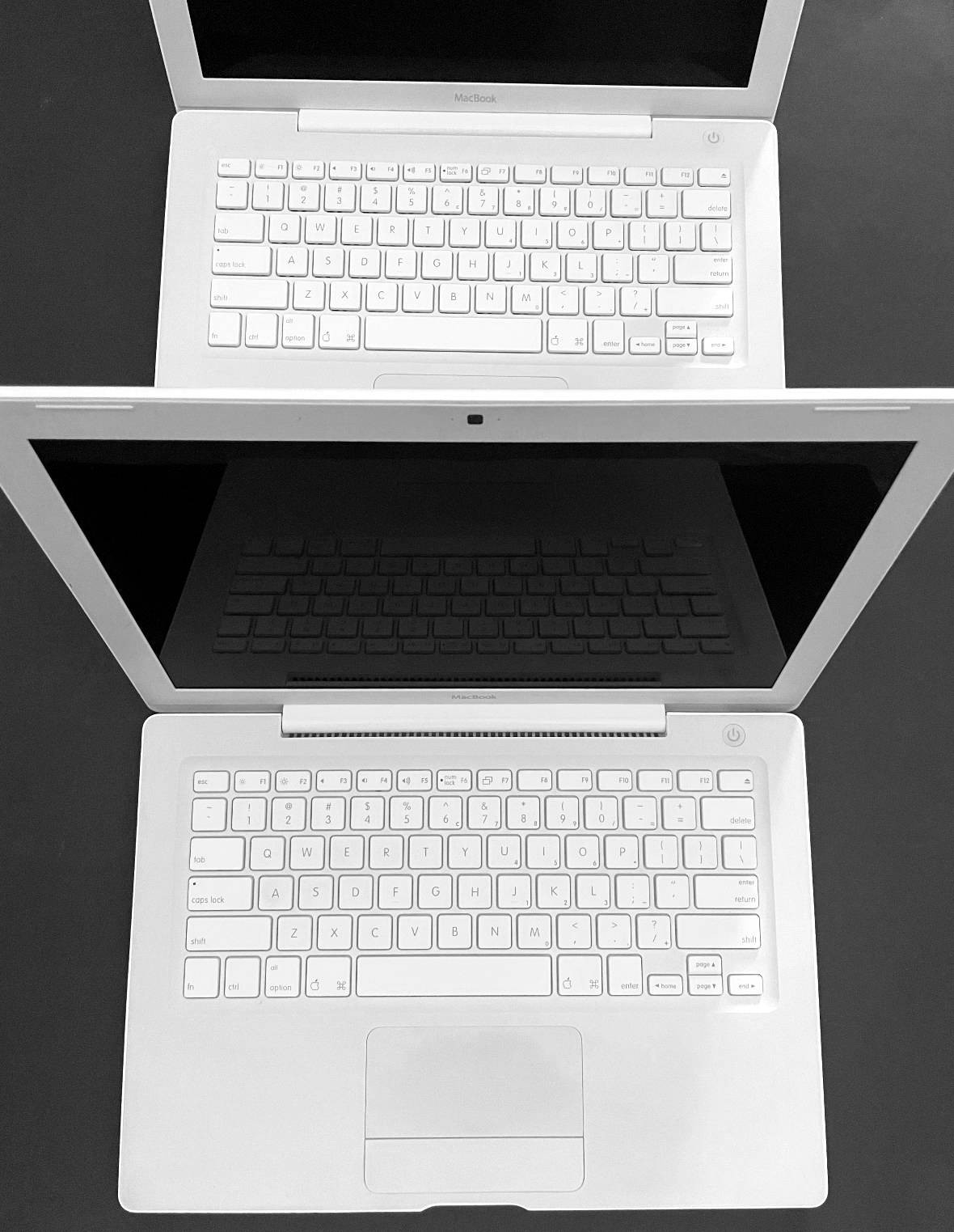 Lot of 2 Apple Macbook Model A1181 - Tested - No HDD - *PLEASE READ for details*